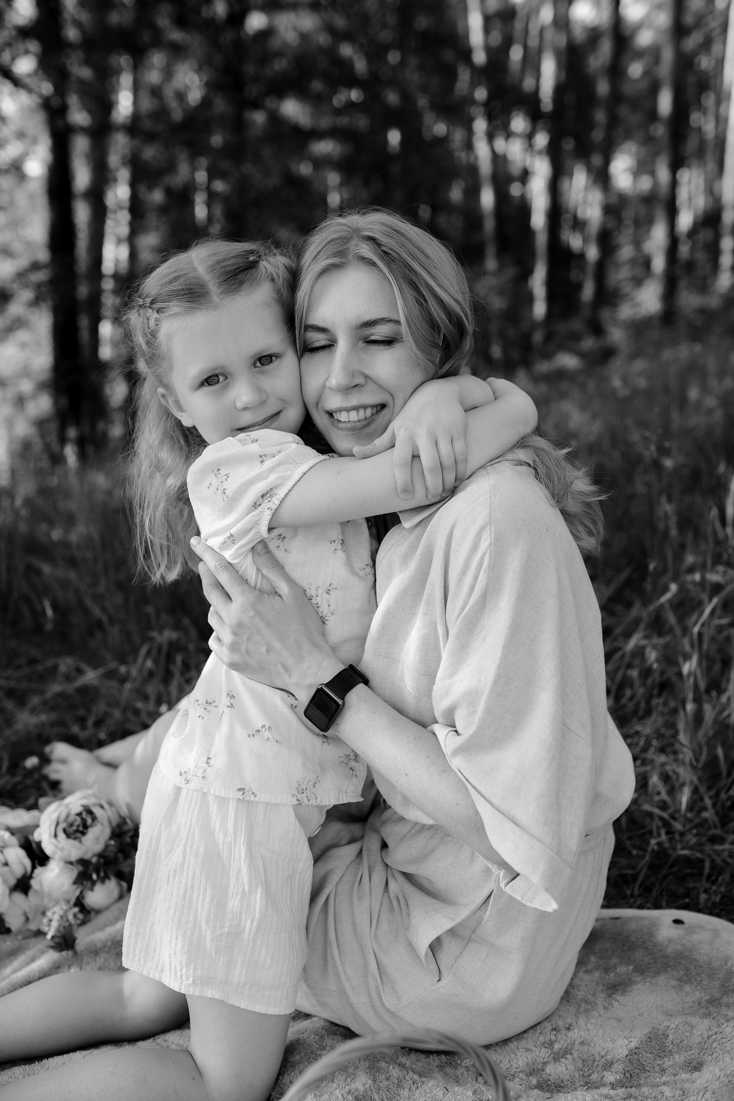 Лена и Полина. Пикник в лесу. Профессиональный фотограф, Москва |Видное Елена Елизарова