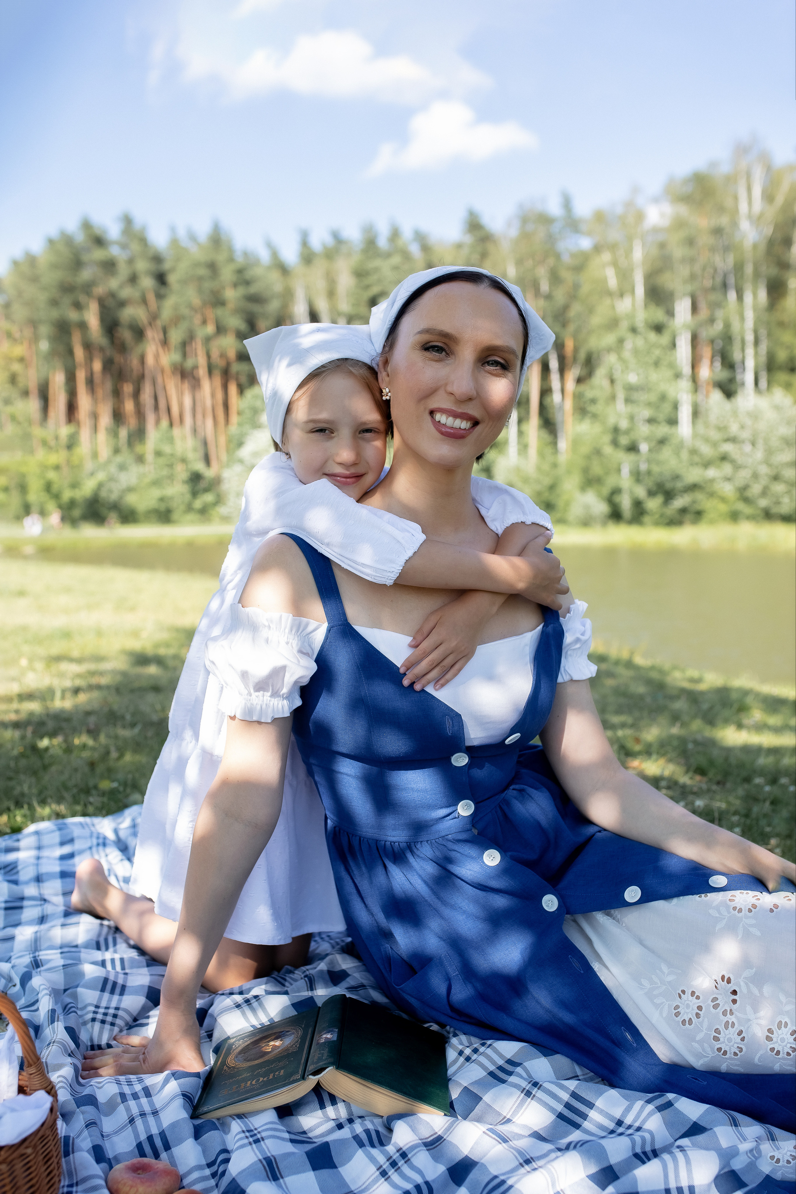 Надя и Алиса. Пикник. Лето. Профессиональный фотограф, Москва |Видное Елена Елизарова