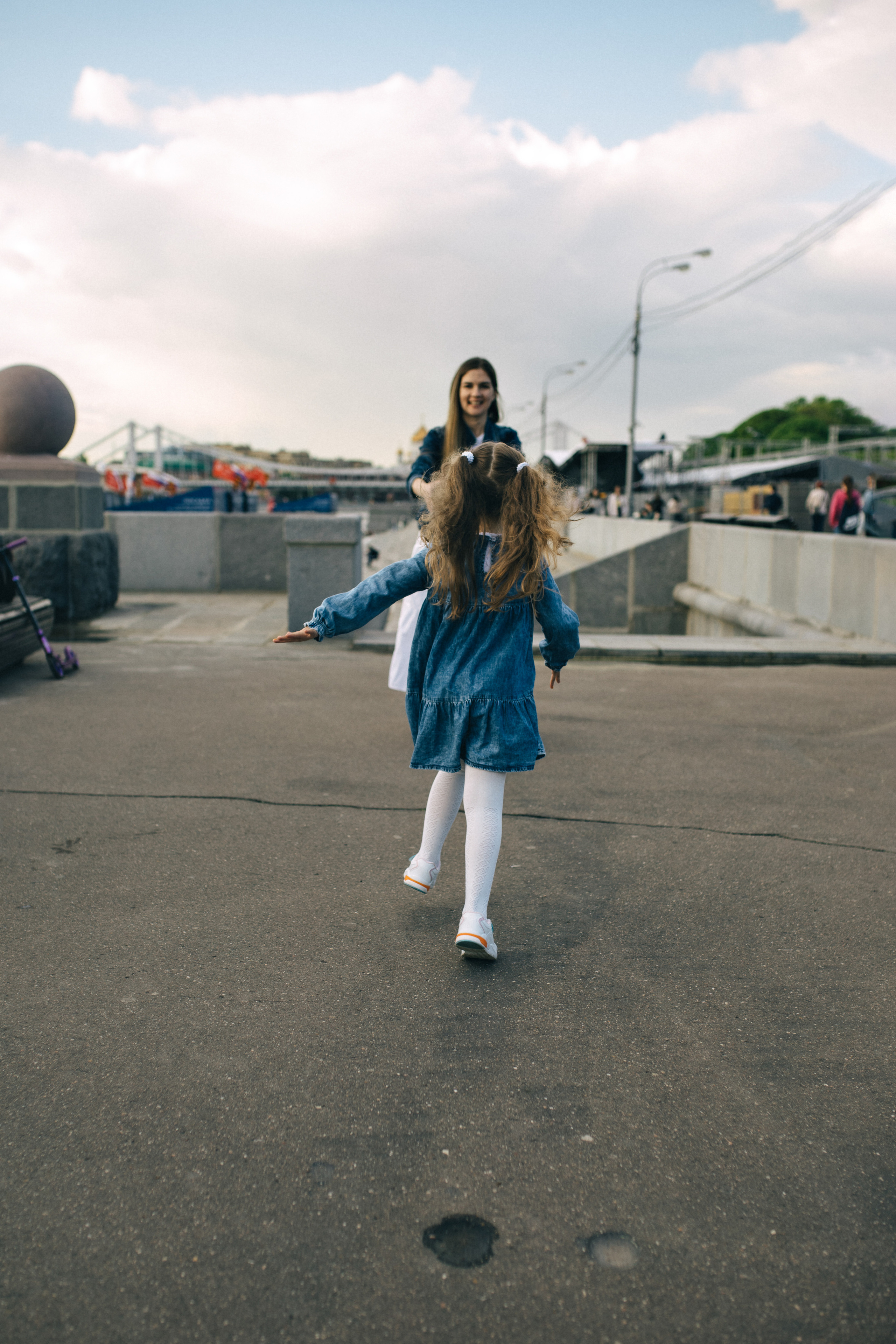 Регина и Кристина. Прогулка в парке им. Горького. Профессиональный фотограф, Москва |Видное Елена Елизарова