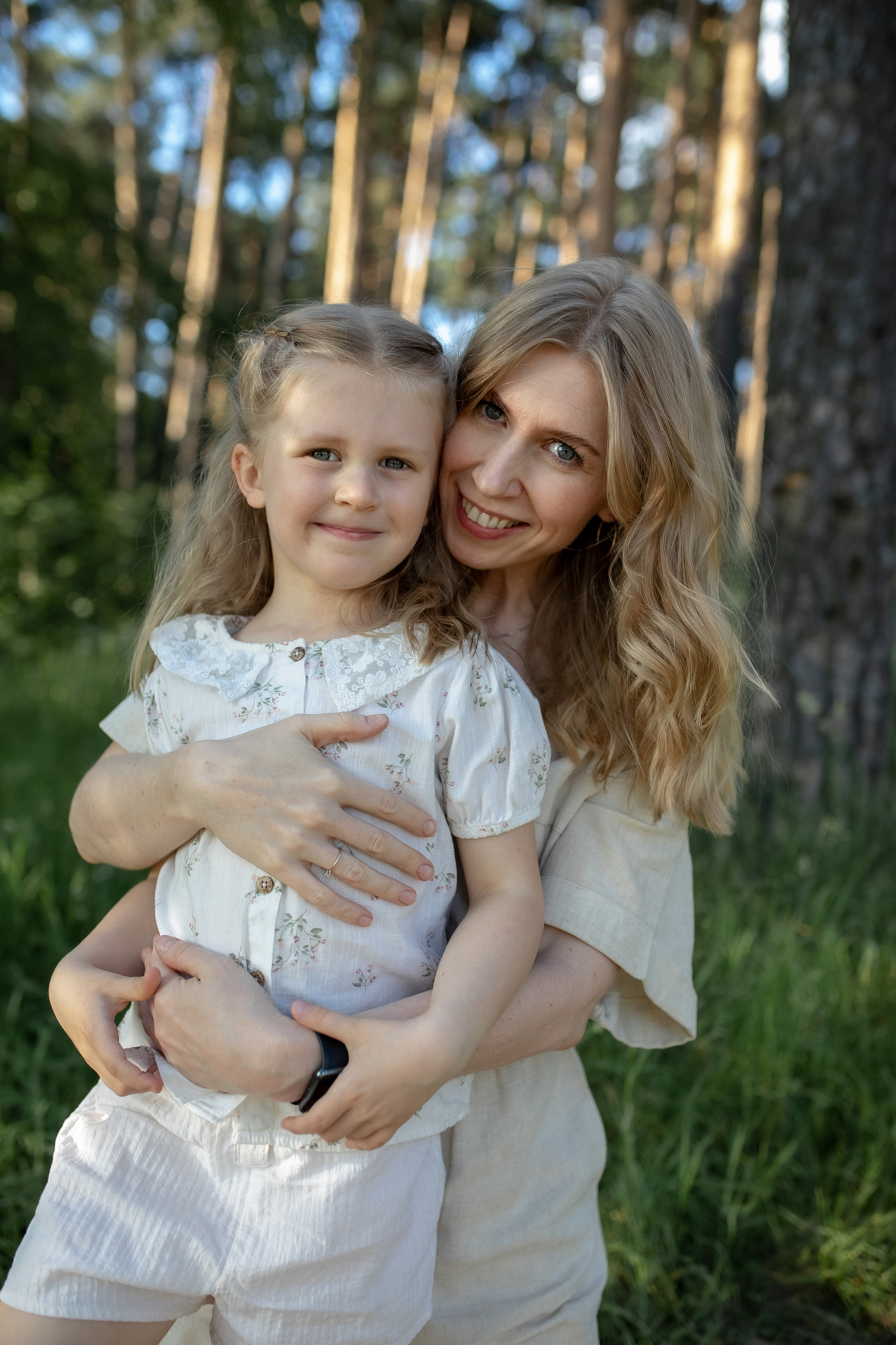 Лена и Полина. Пикник в лесу. Профессиональный фотограф, Москва |Видное Елена Елизарова