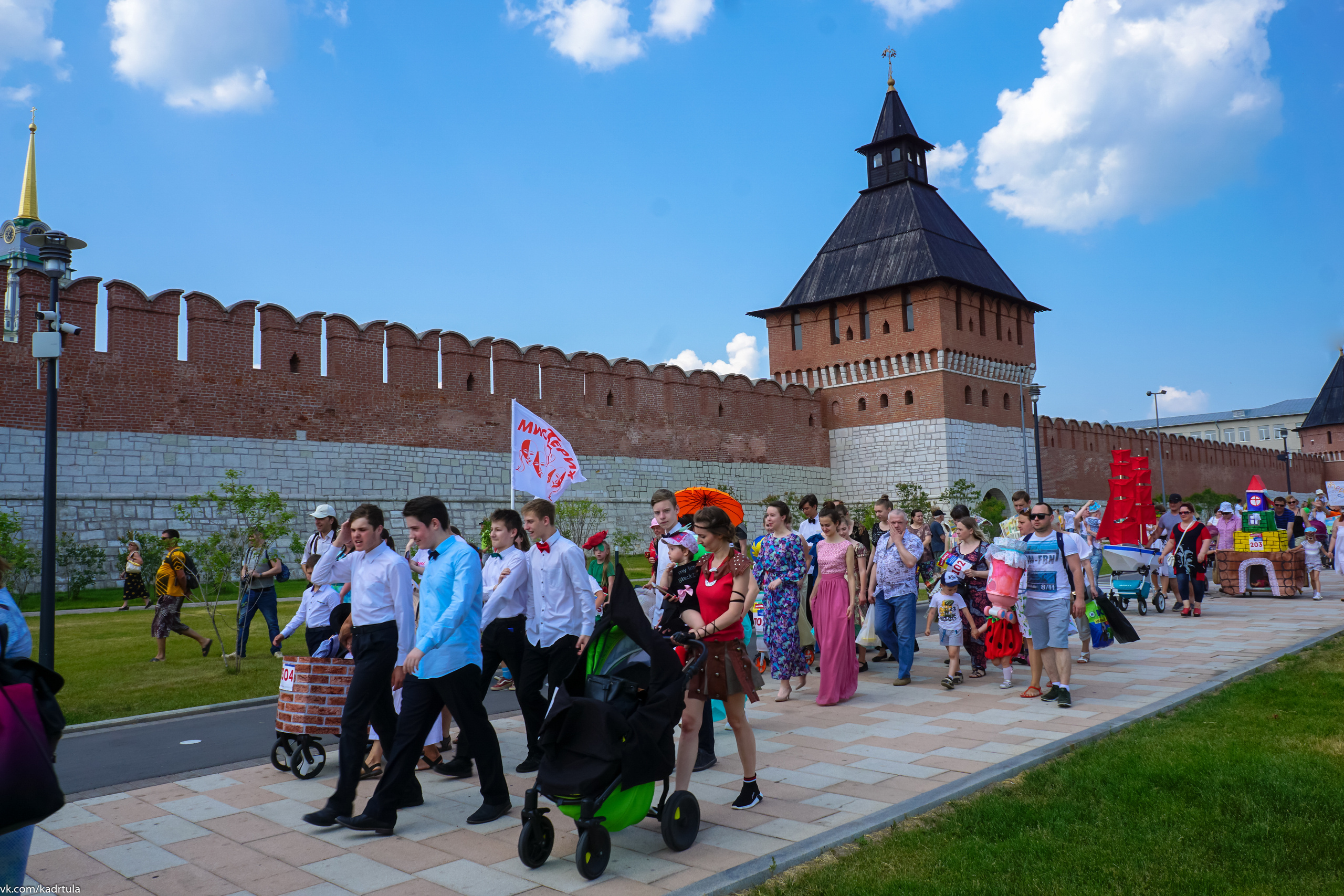 Мампарад в Туле 2019 год. Репортаж. Фотограф в Туле Крупский АнДРей. Фотостудия «КАДР71» в Туле
