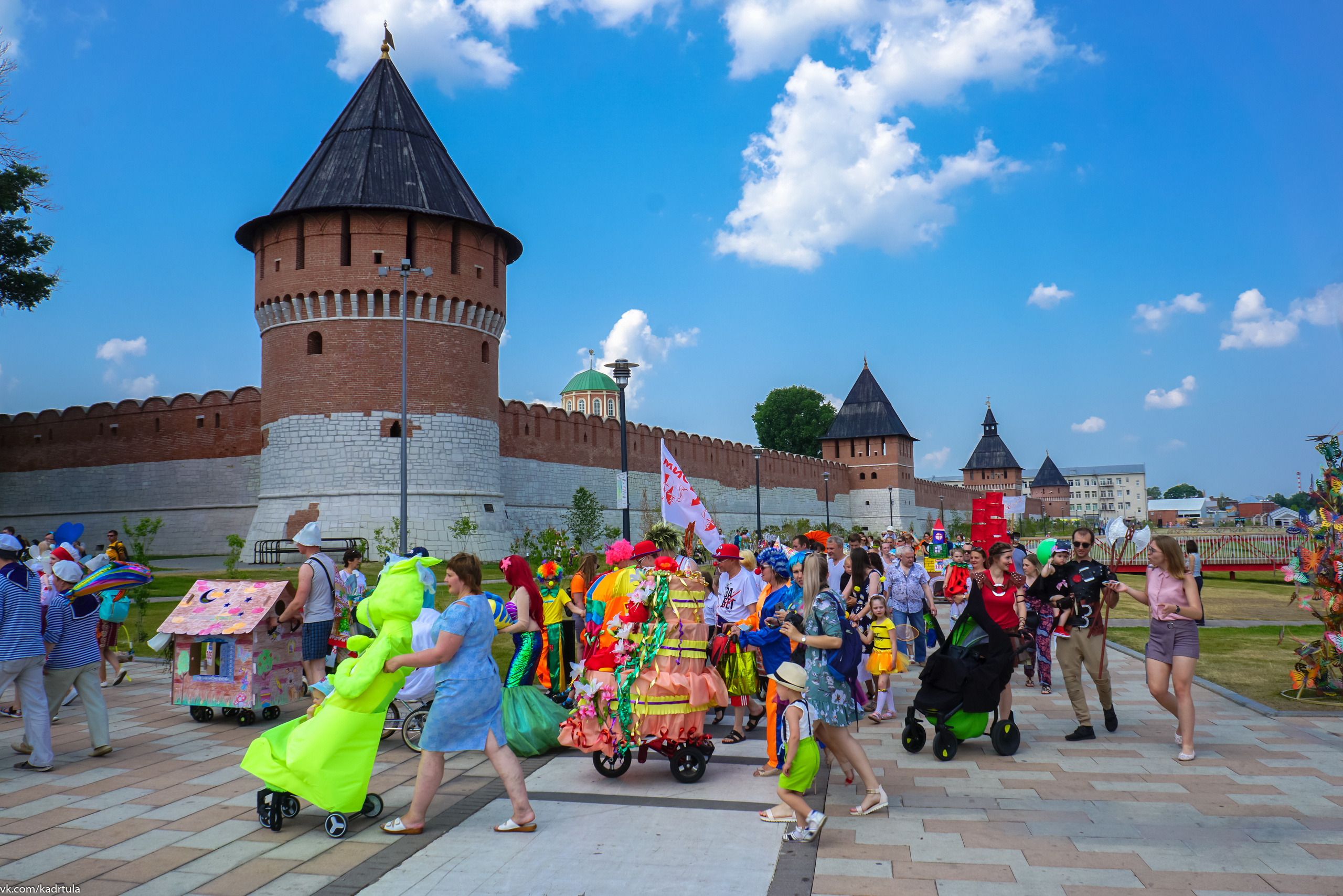 Мампарад в Туле 2019 год. Репортаж. Фотограф в Туле Крупский АнДРей. Фотостудия «КАДР71» в Туле