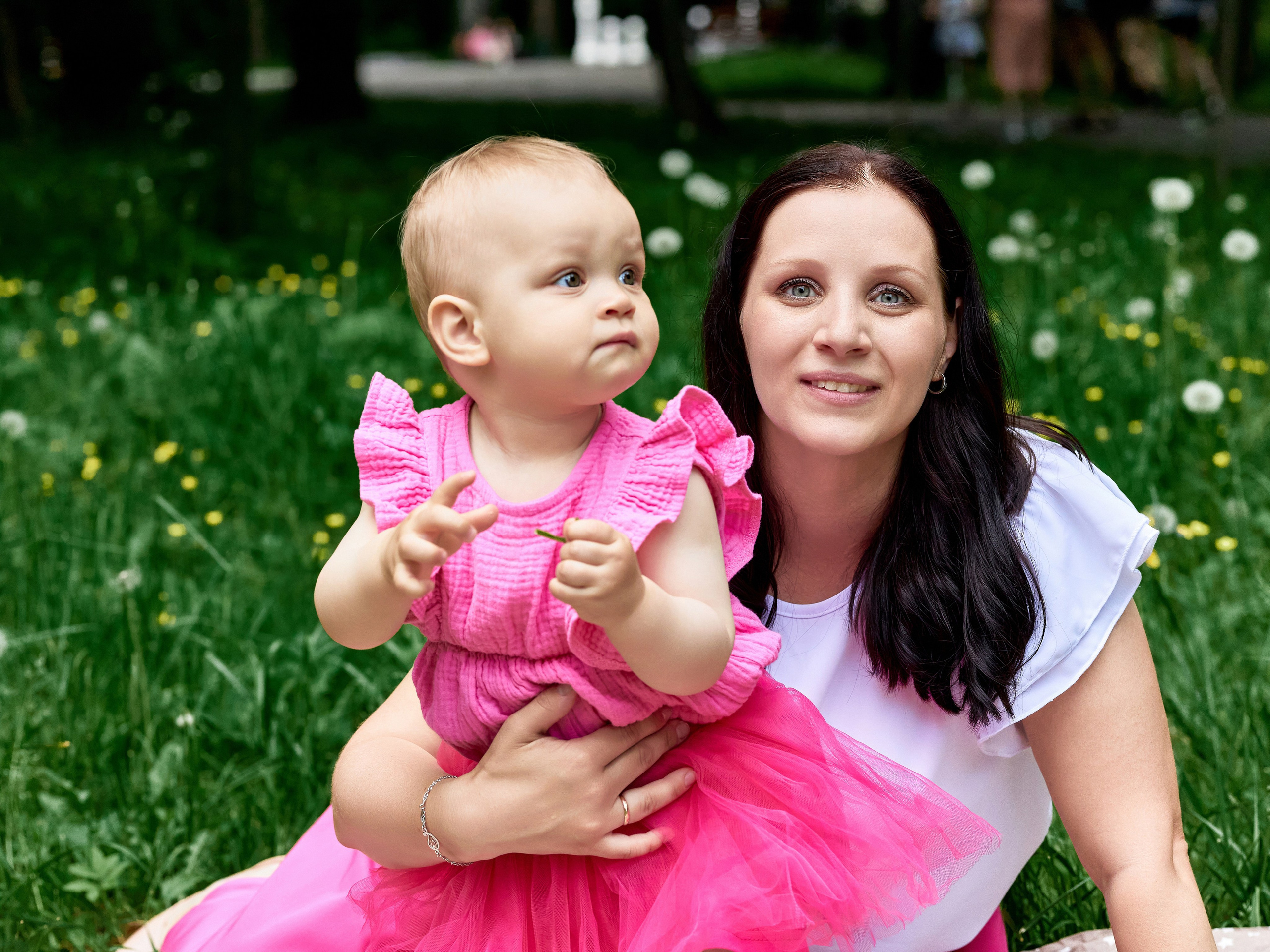 Годовасие — фотосессия в парке большой семьей