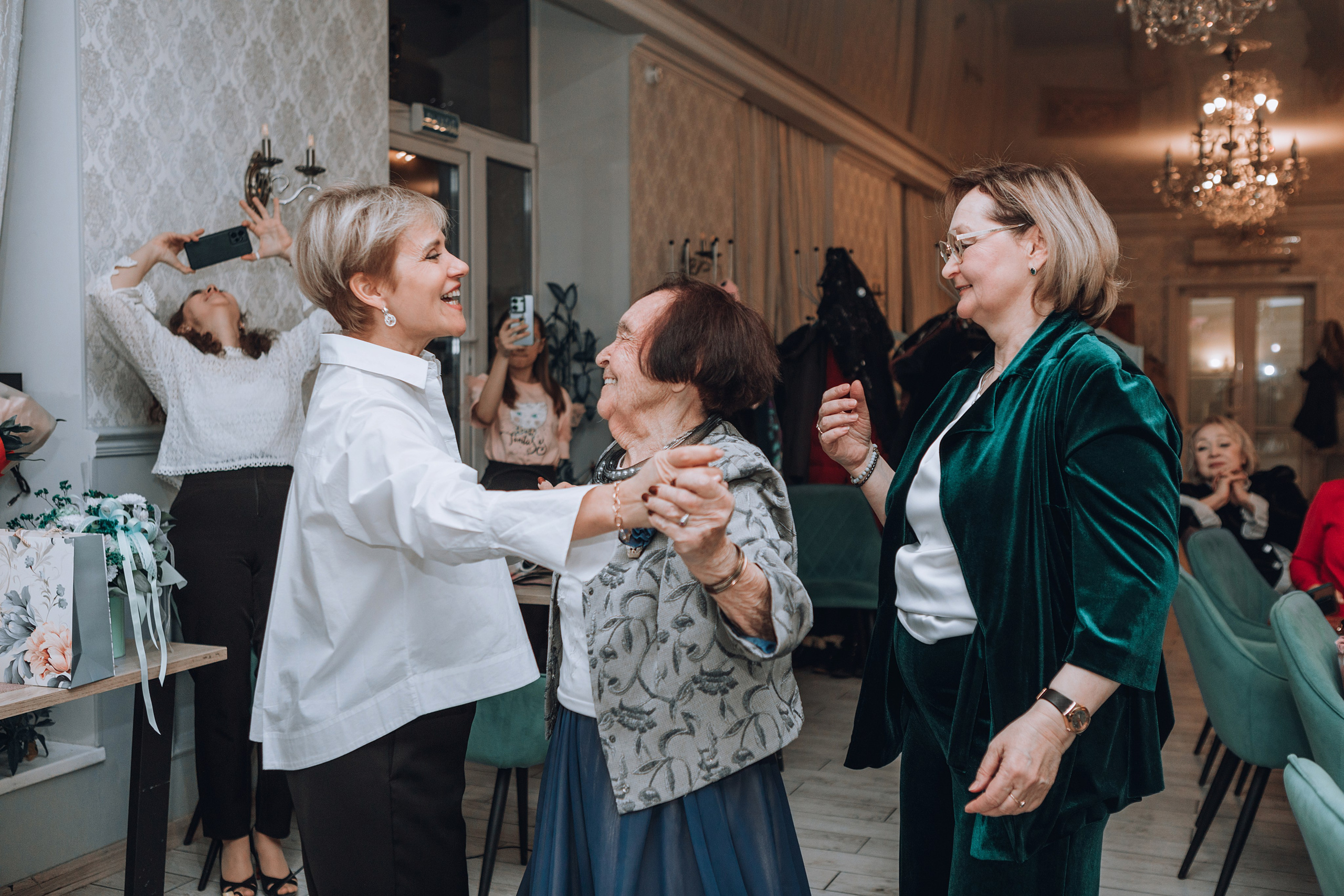 90-летний юбилей Сары Вагаповны. Фотограф в Санкт — Петербурге Анна Конофало