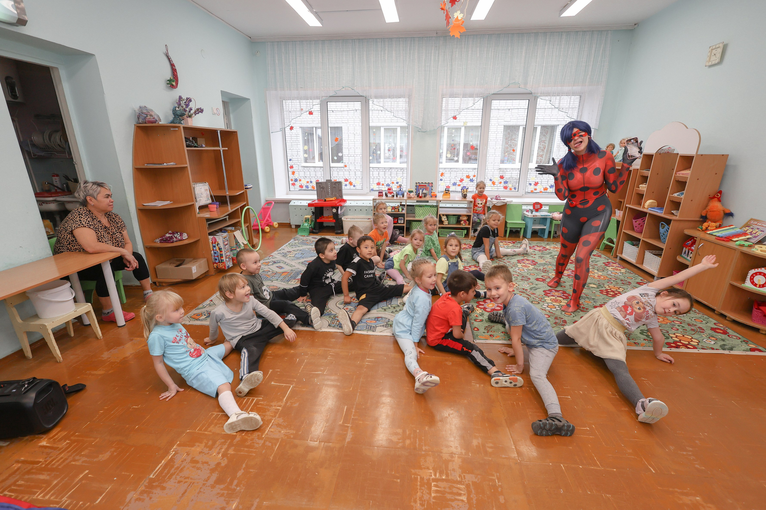 Детский день рождения с Человеком-пауком и Леди Баг