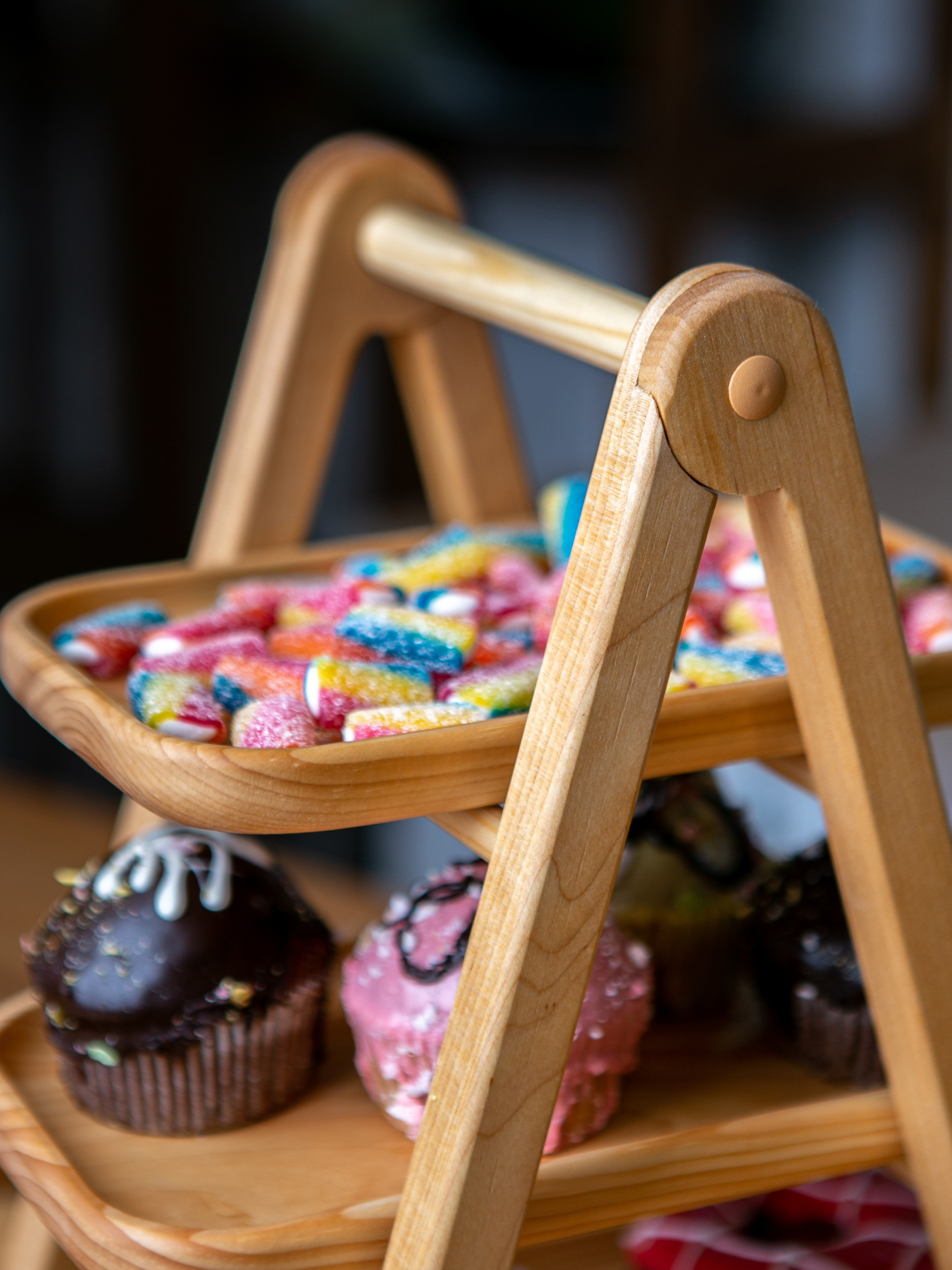 Подносы и этажерки. Контент фотограф, съемка для маркетплейсов, фуд съемка и репортажи в Новосибирске Ралия Галеева
