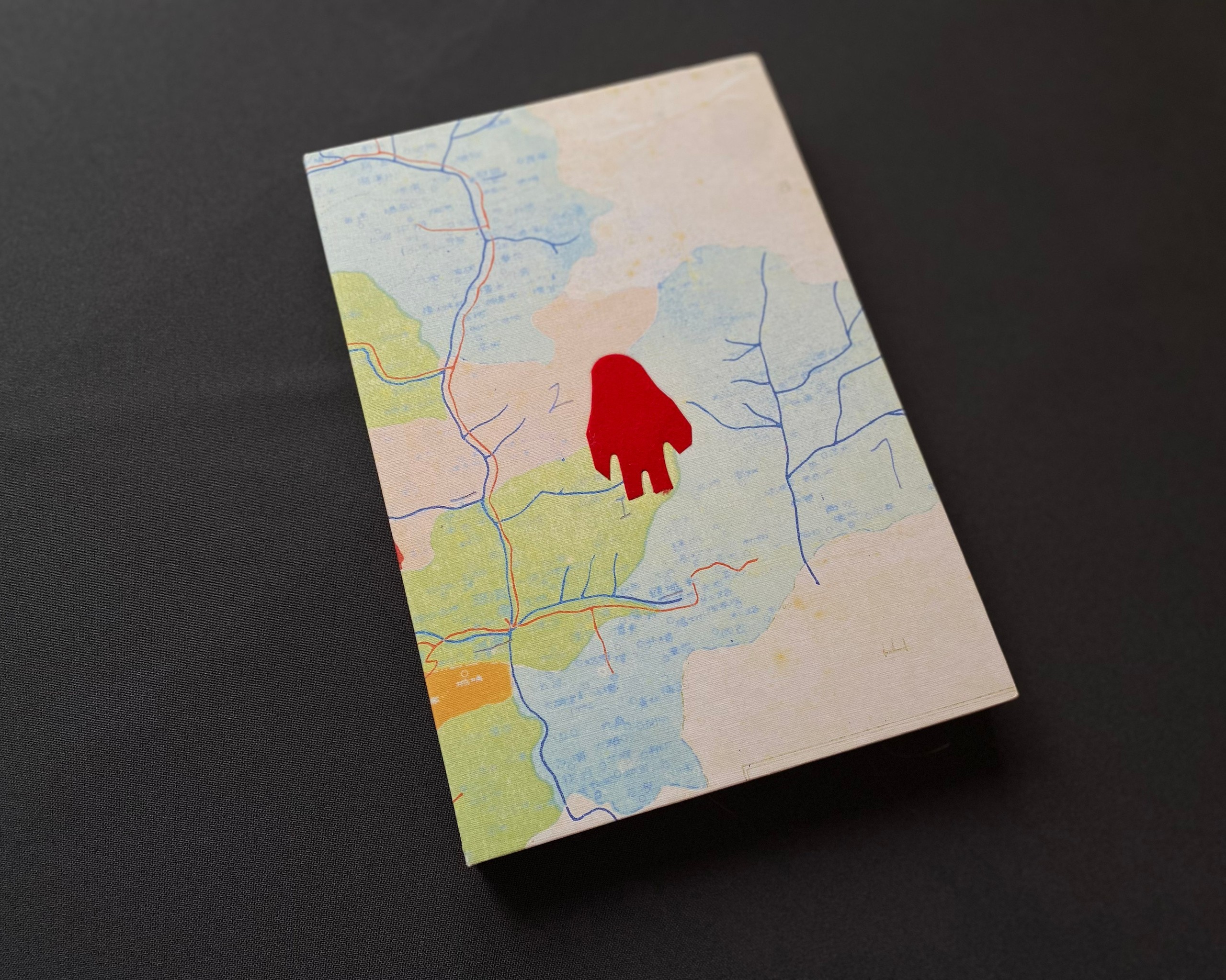 Фотокнижная библиотека Кристины Шкилевой. Фотограф и исследователь фотографии из Санкт-Петербурга Елизавета Веприцкая