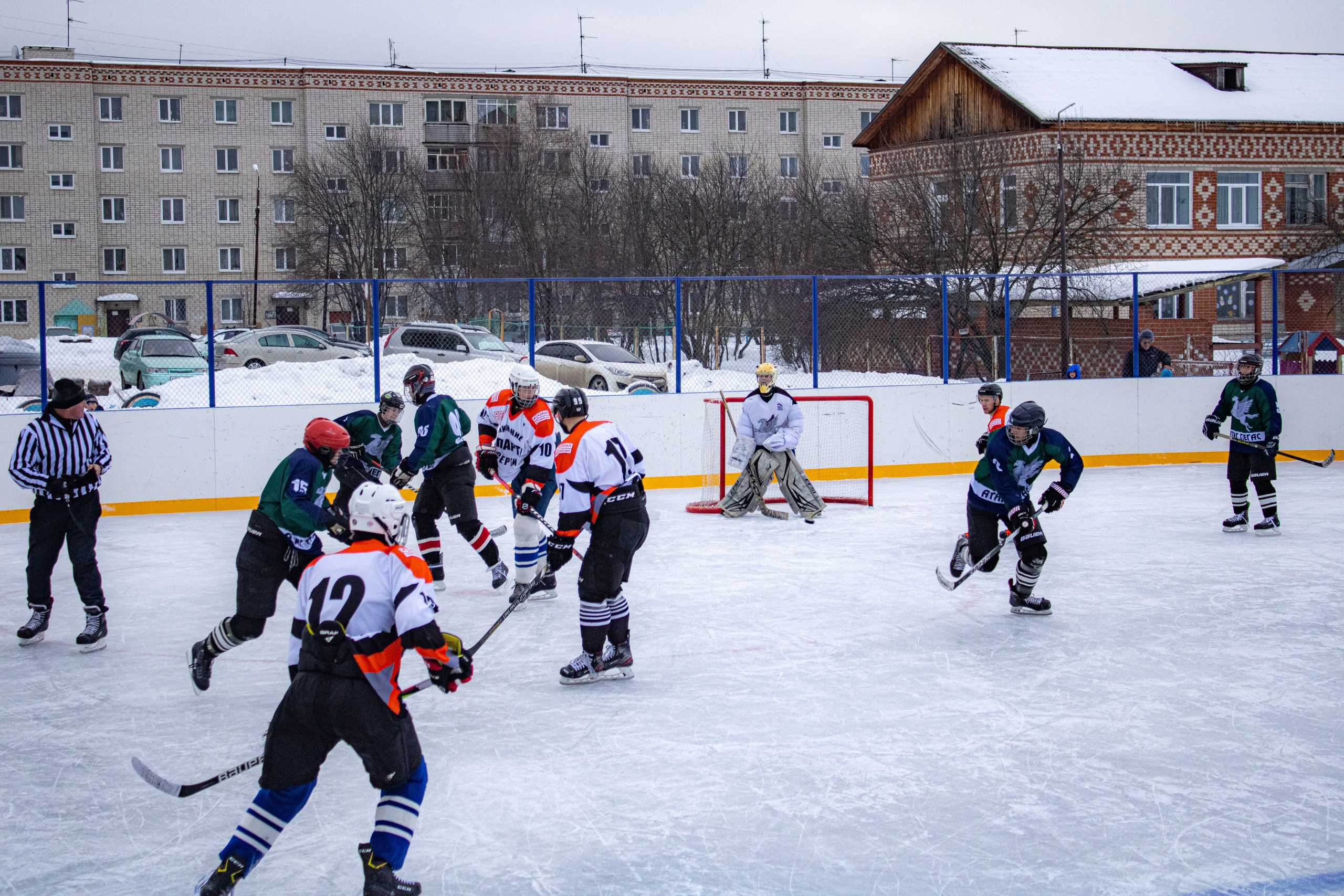 Хоккей г.п Атиг-г.Нижние Серги