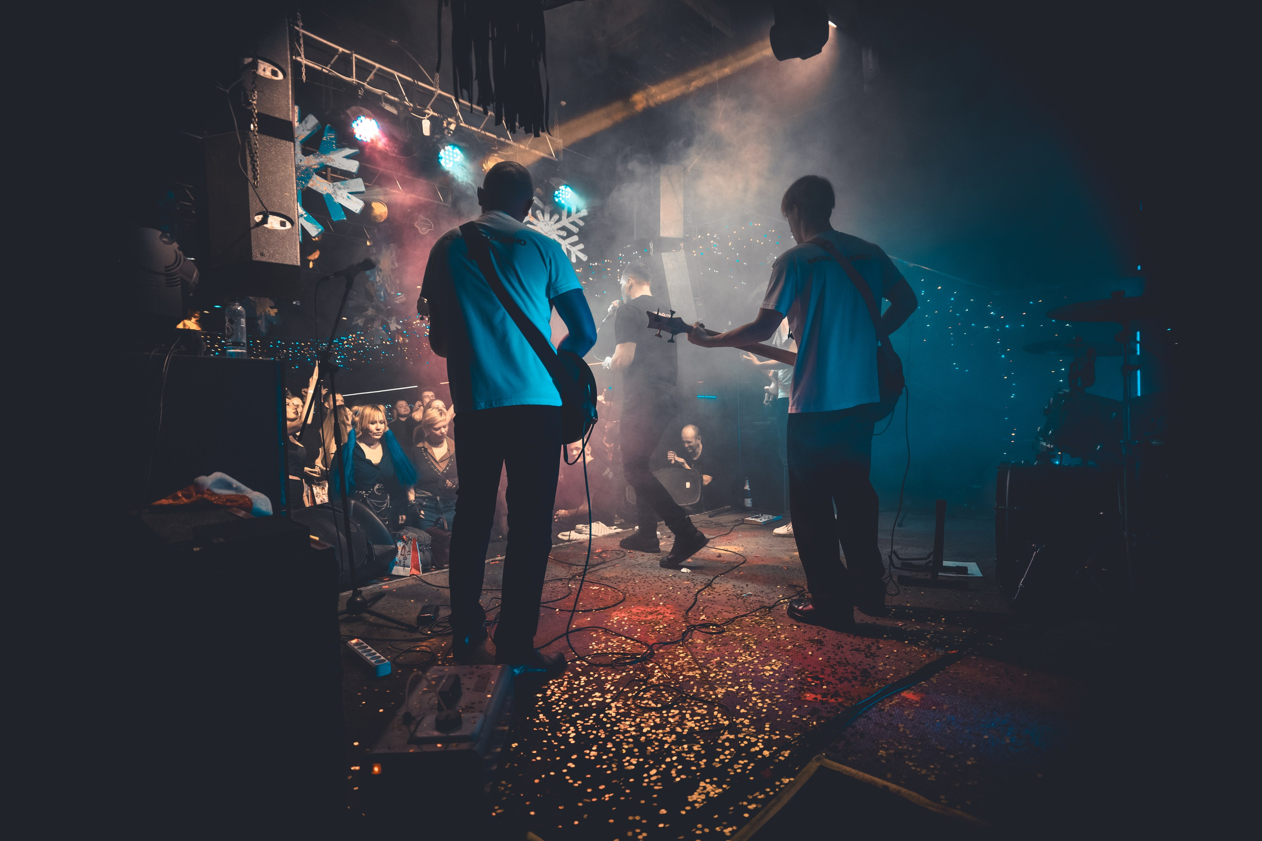 Ex-позиция. Рок-ёлка, клуб-галерея Эрмитаж. 21.12.2024. Фотограф Регина Крикунова г. Красноярск