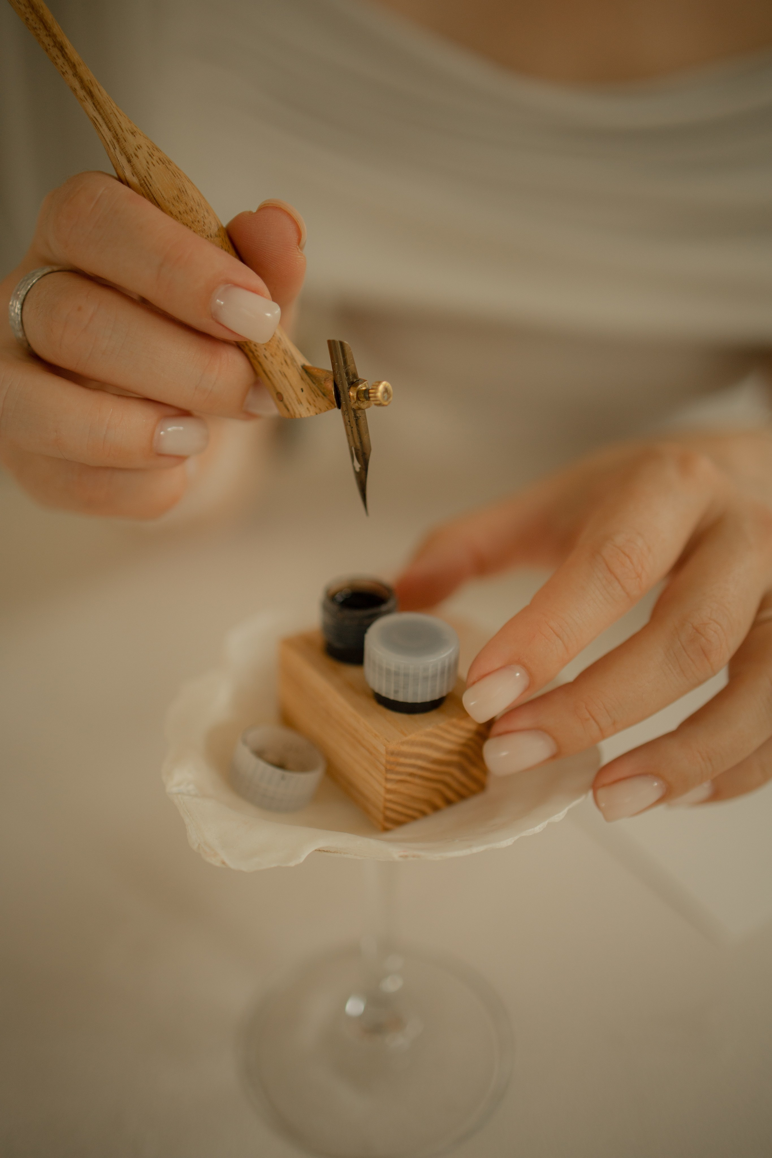 Каллиграфия. Женский фотограф Истра