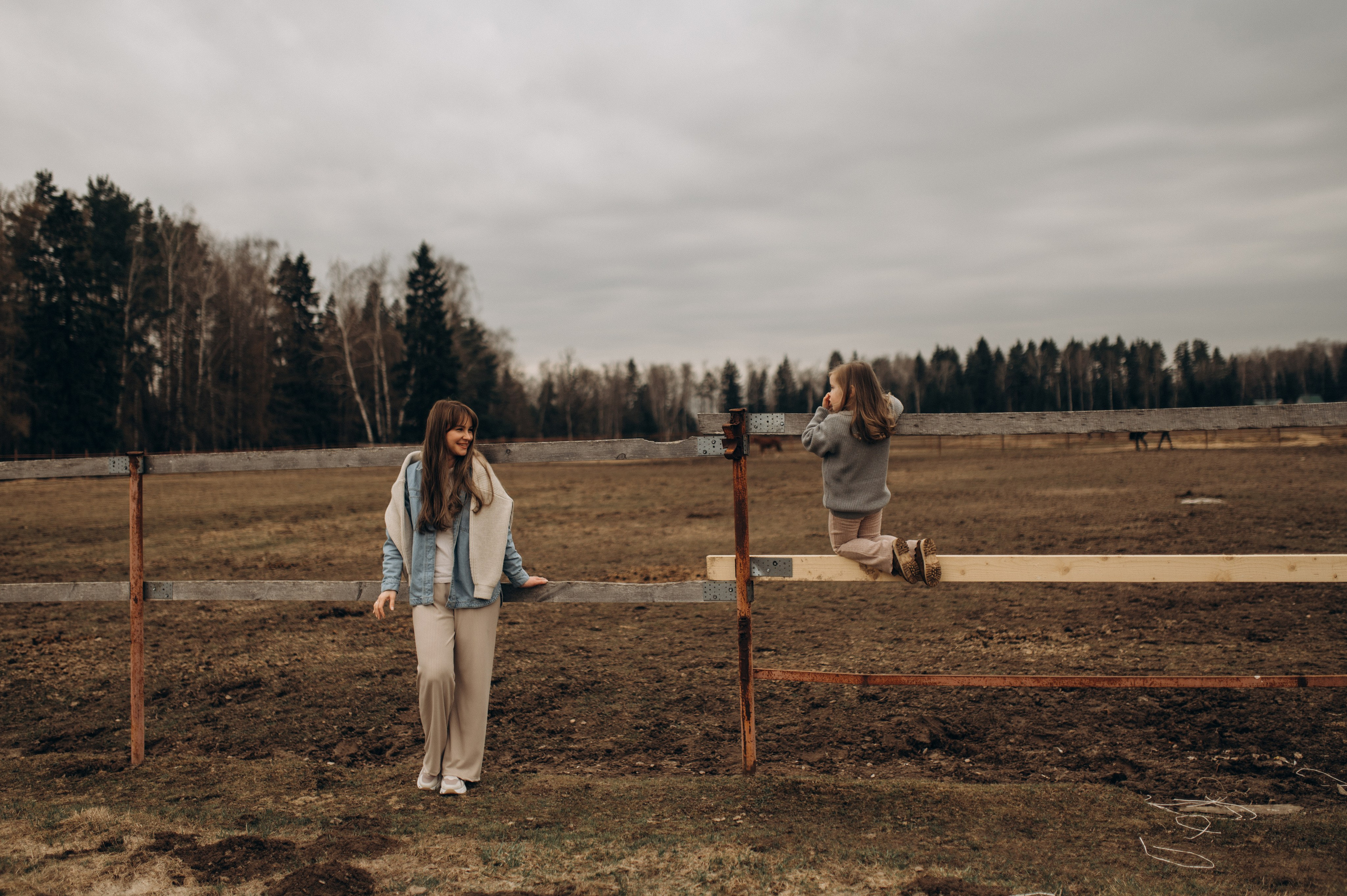 На конюшне. Семейный фотограф Нагорнова Виктория