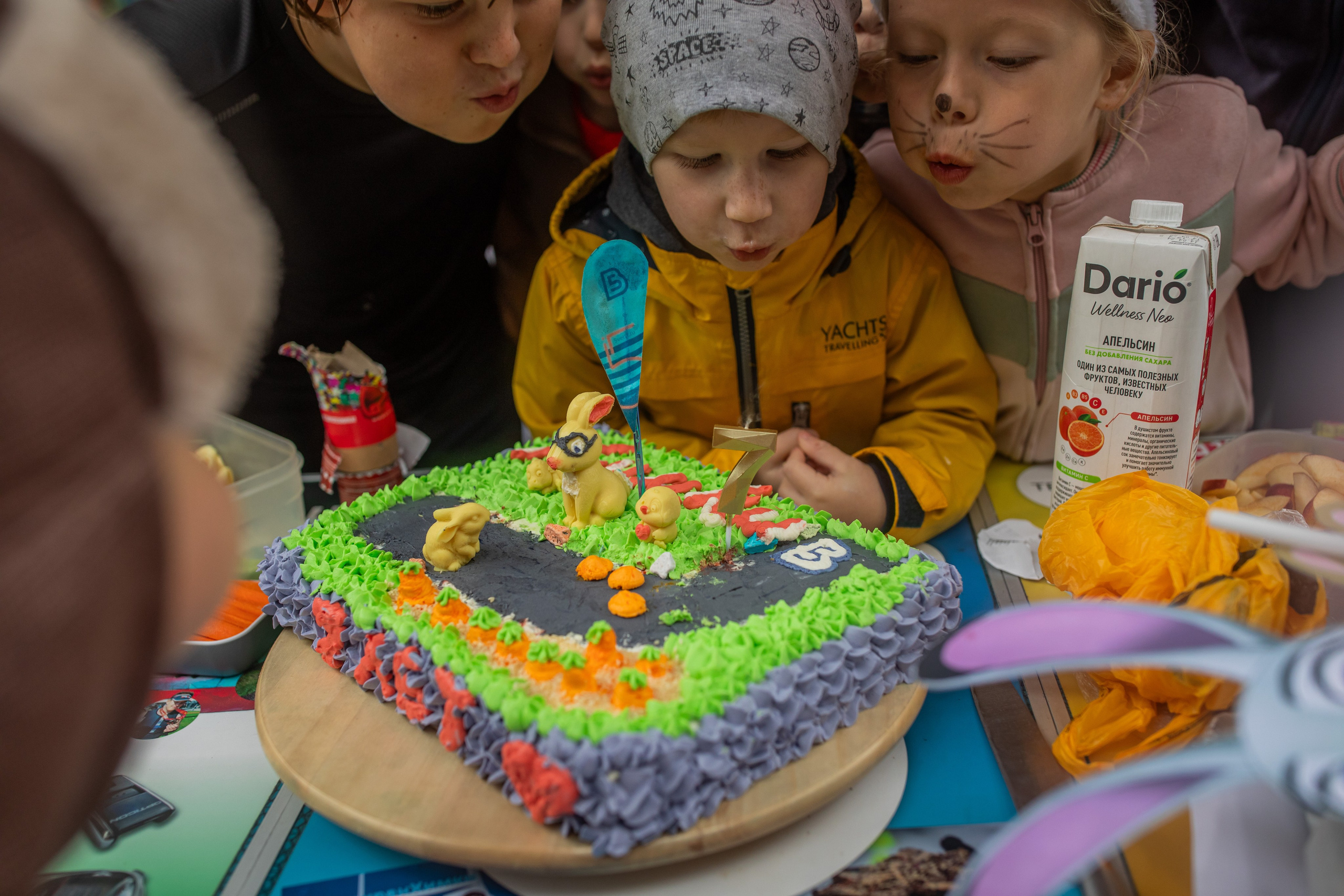 7 лет забегам 5 вёрст Химки 28.09.24. Фотограф Сергей Ловкий