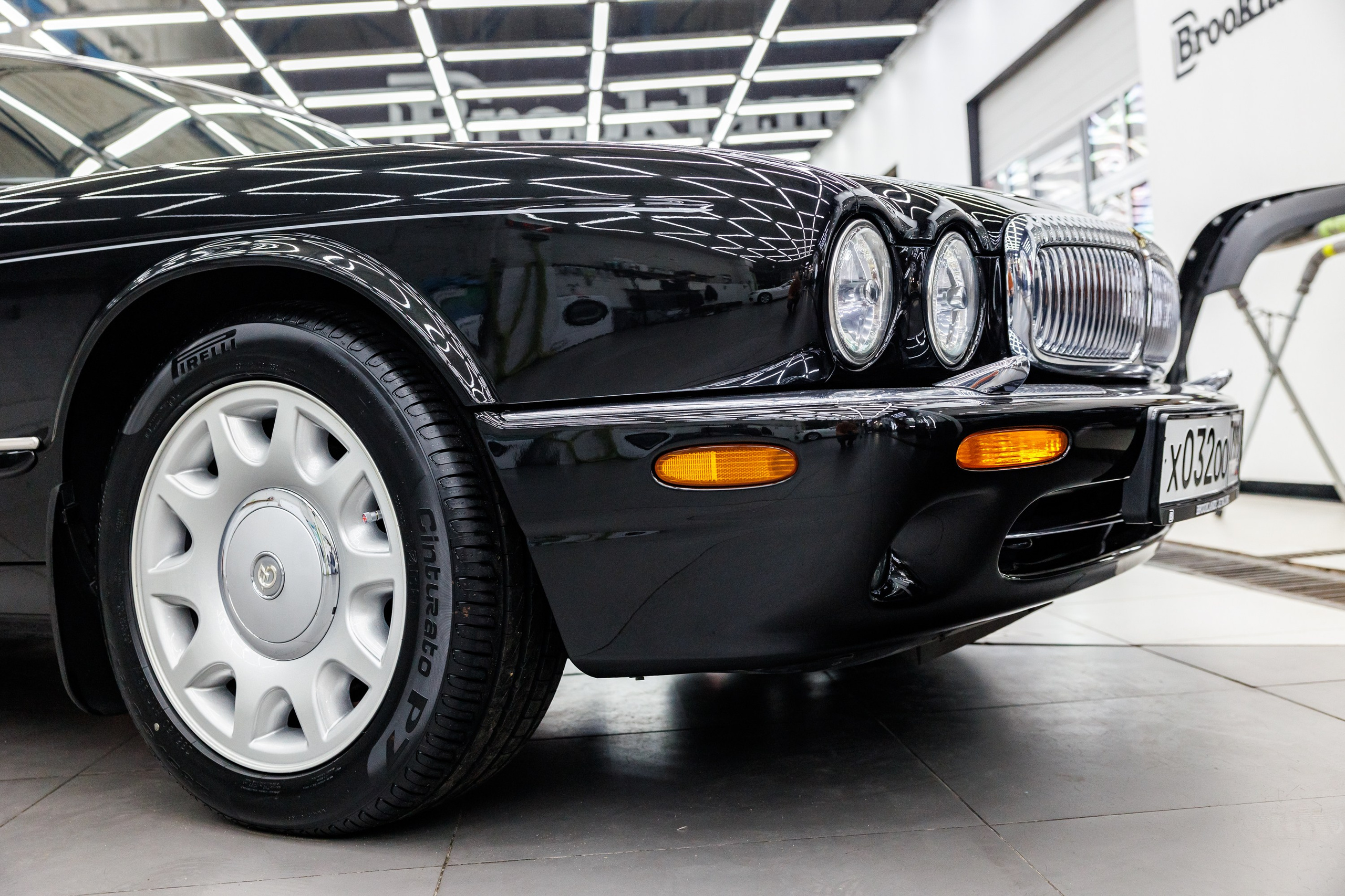 Автомобильная фотосъёмка Daimler Xj8. Фотограф Сергей Лукьянов @xapeton_photo Москва