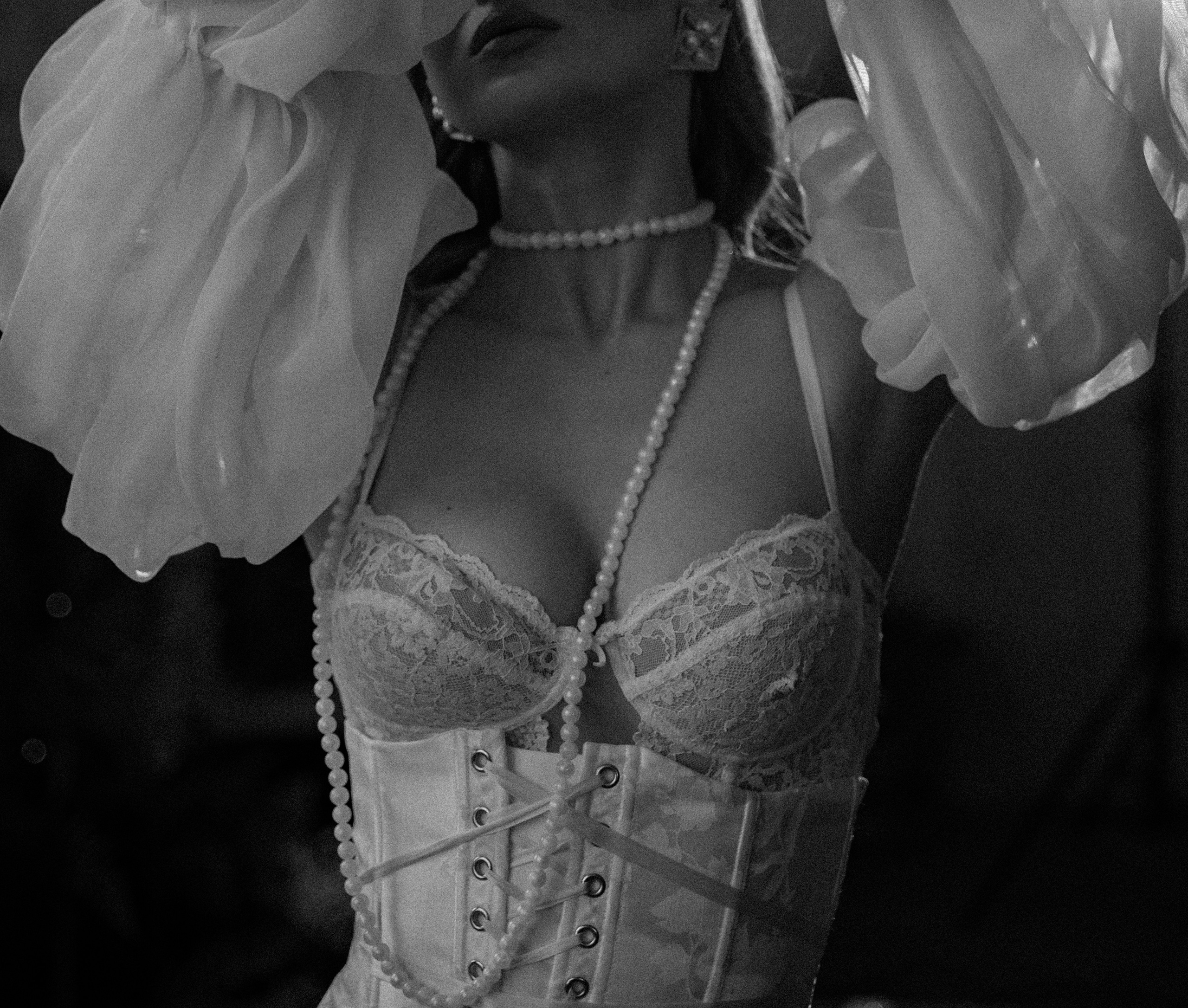 Невеста на пикнике в замке