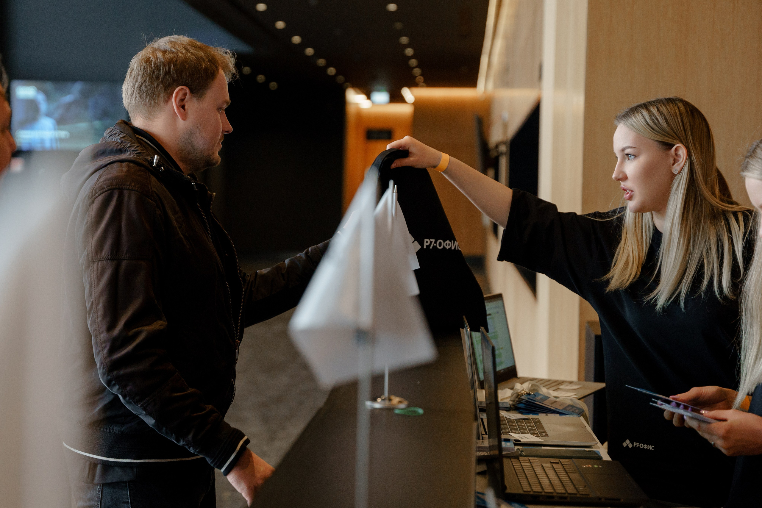Фотограф на отраслевую партнерскую конференцию в Москве. Репортажный фотограф Москва Сергей Дружинин