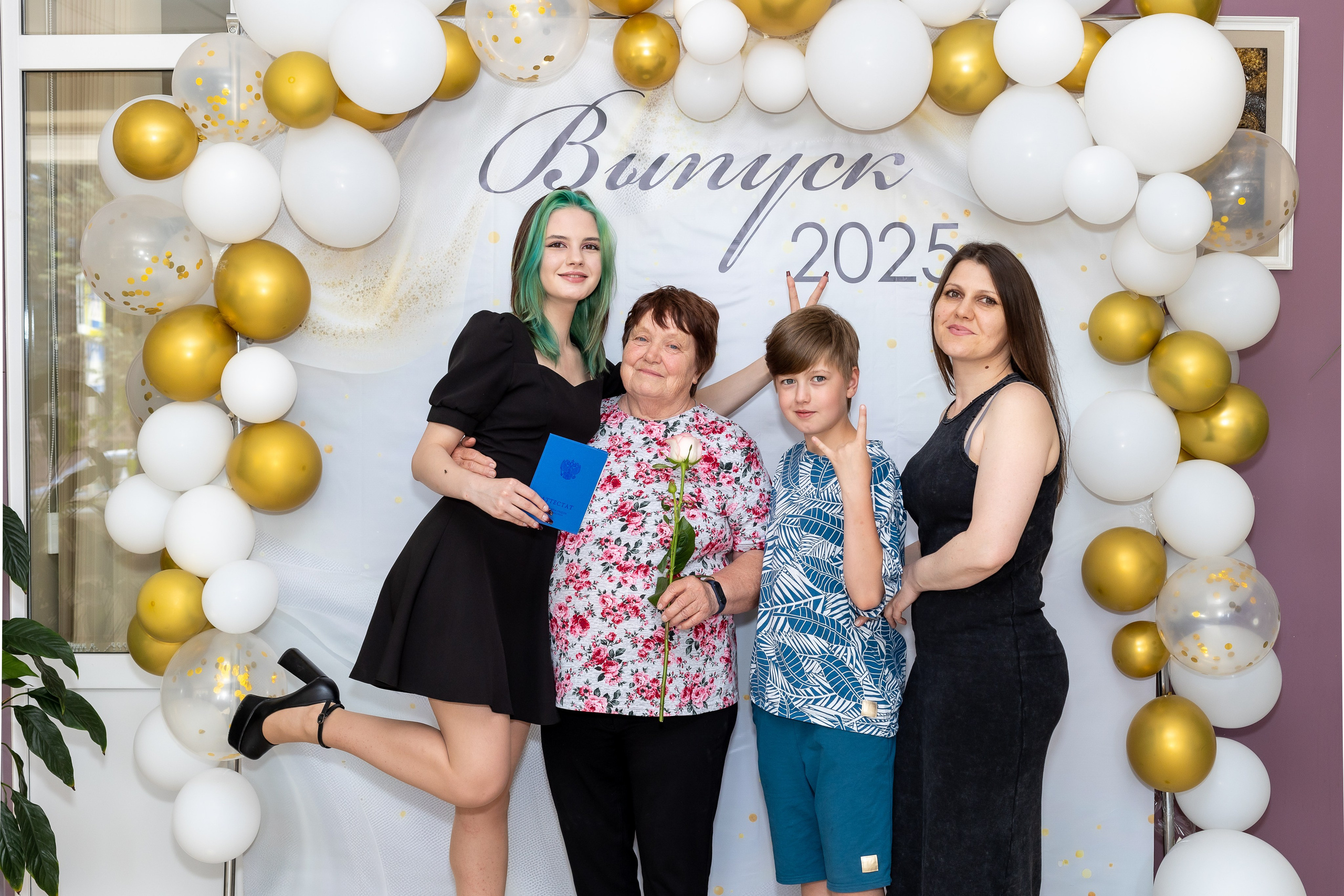 Вручение аттестата 2025. Выпускные альбомы Майкоп, Краснодар Елена Золотарева