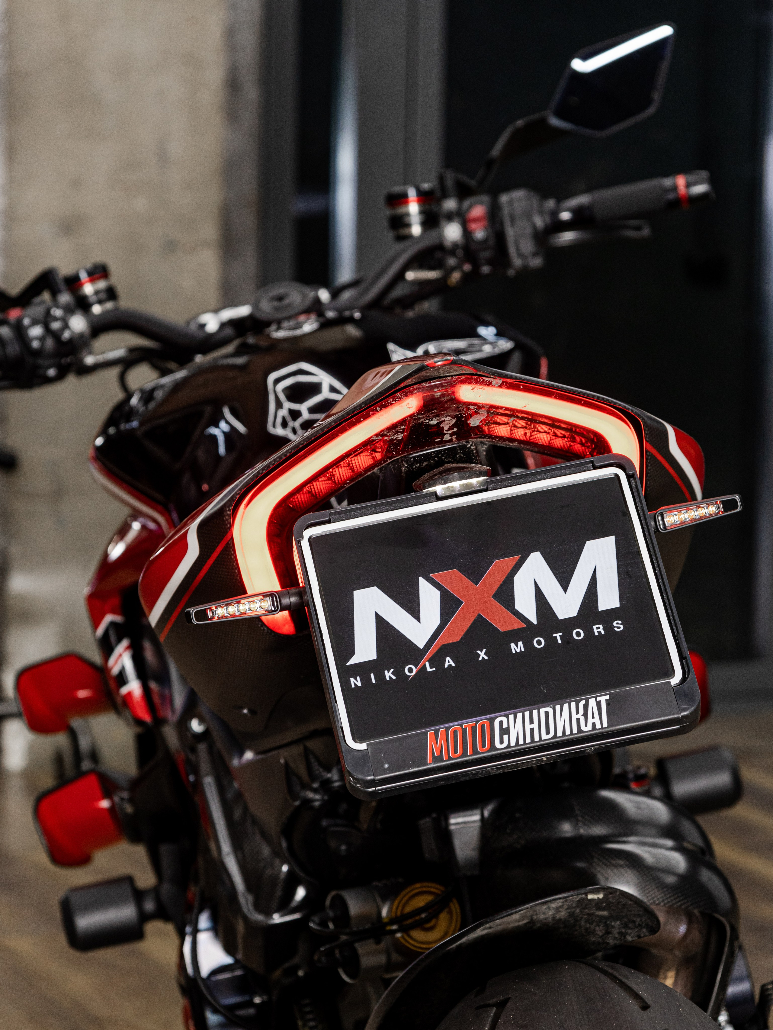 Фотосессия с мотоциклами и автомобилями. Предметный фотограф в Москве и Московской области