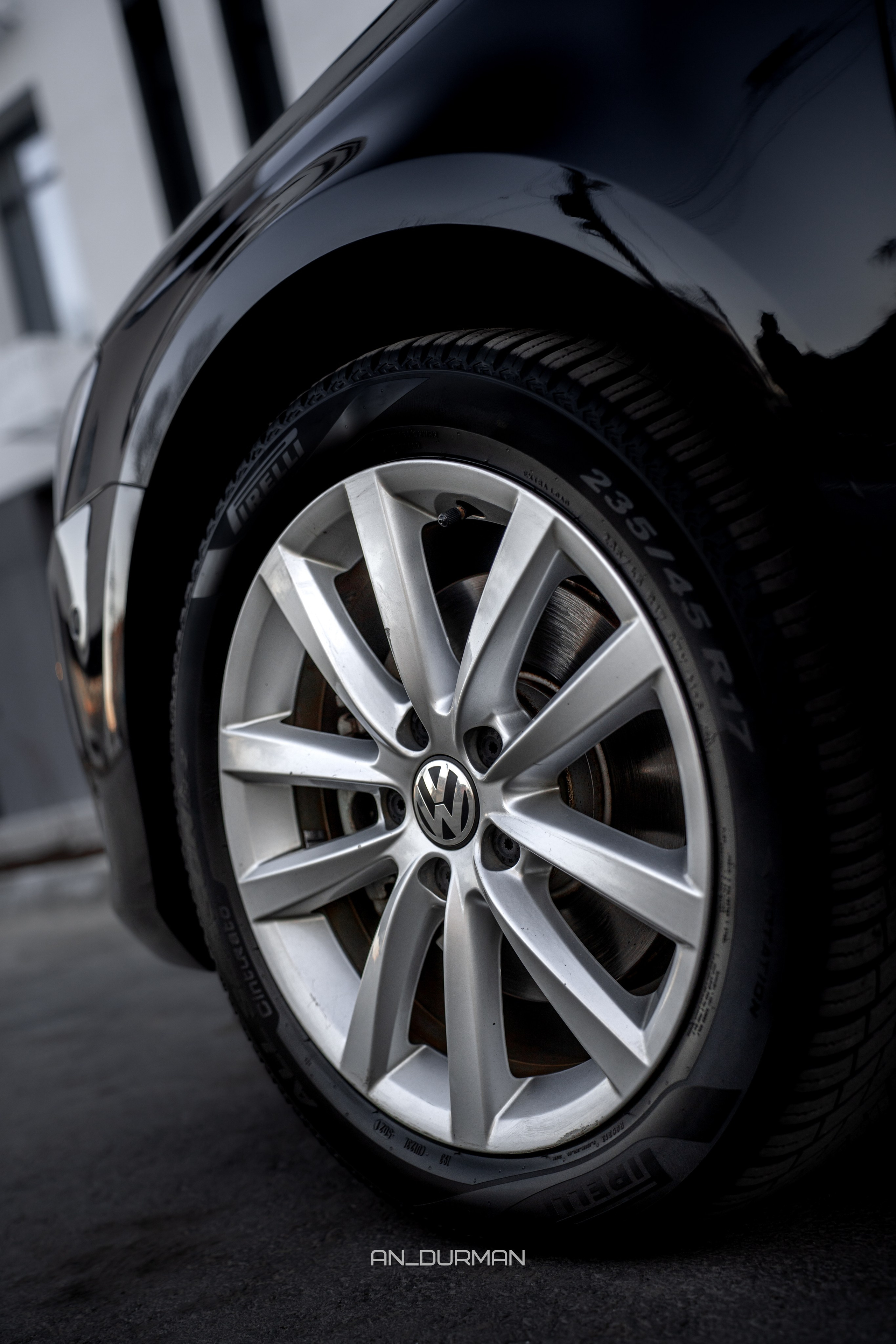 Volkswagen Passat. Фотограф, видеограф и пилот дрона на Байкале