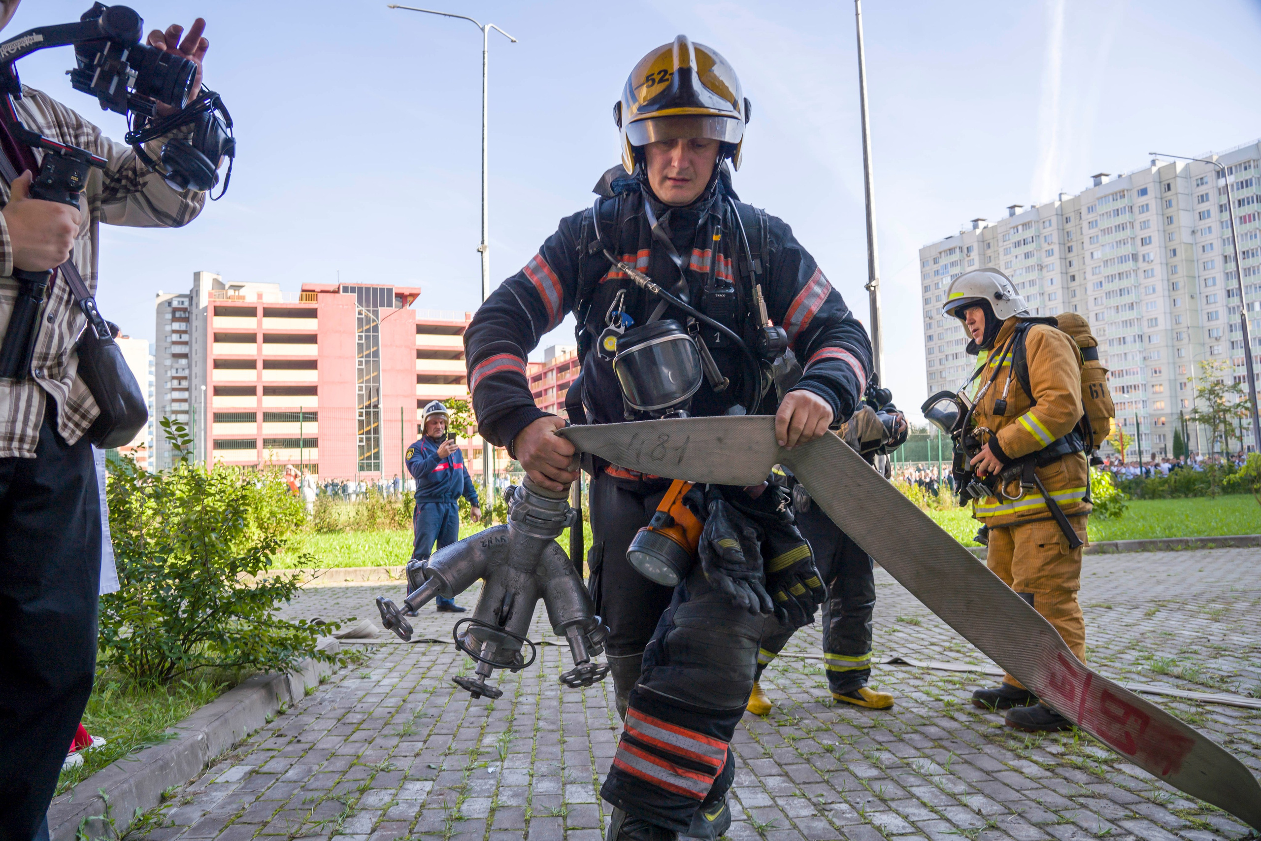 МЧС тренировка эвакуации в школе. Фотограф в Санкт-Петербурге. Репортажная и все съёмки для бизнеса