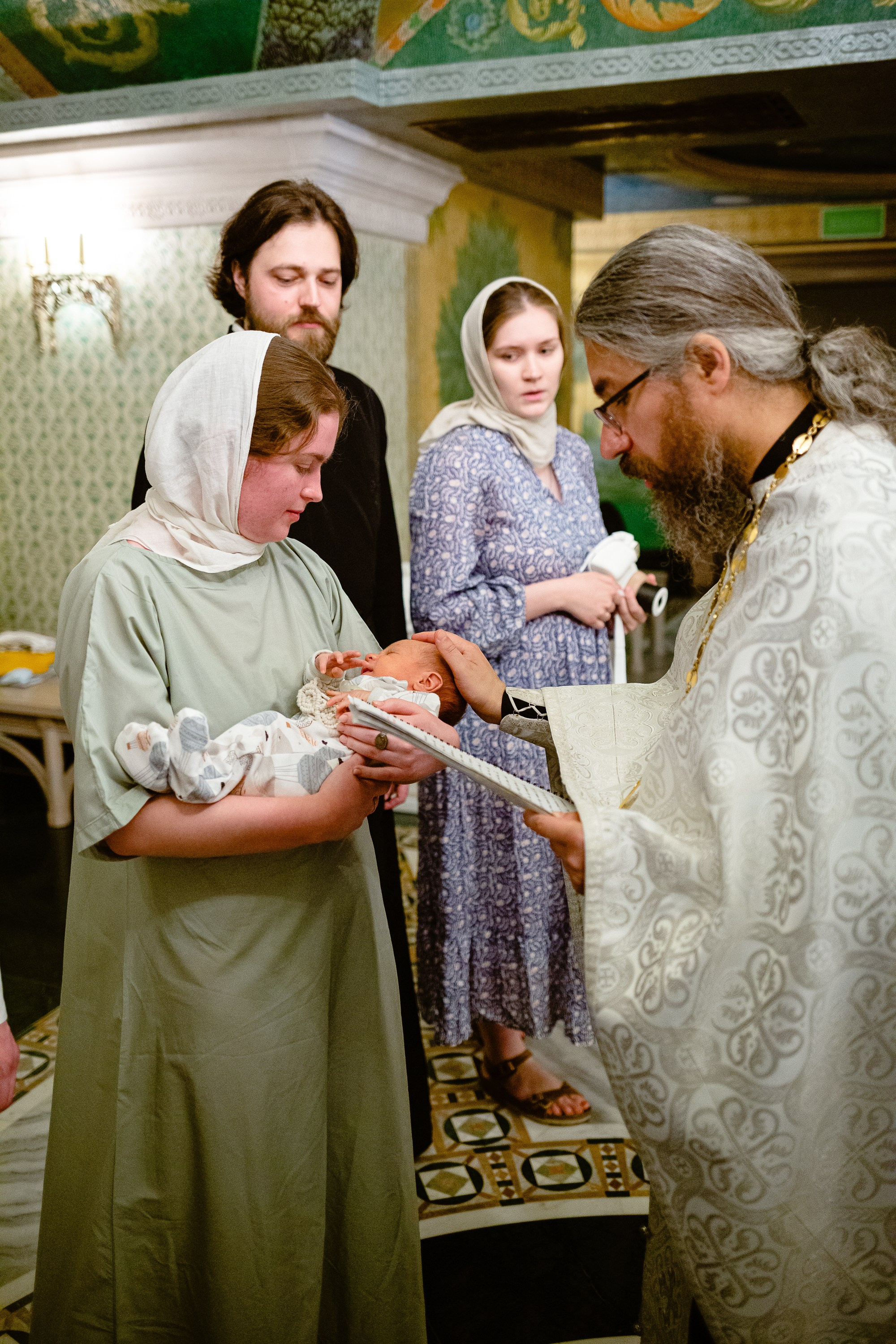 Крещение в сретенском монастыре.