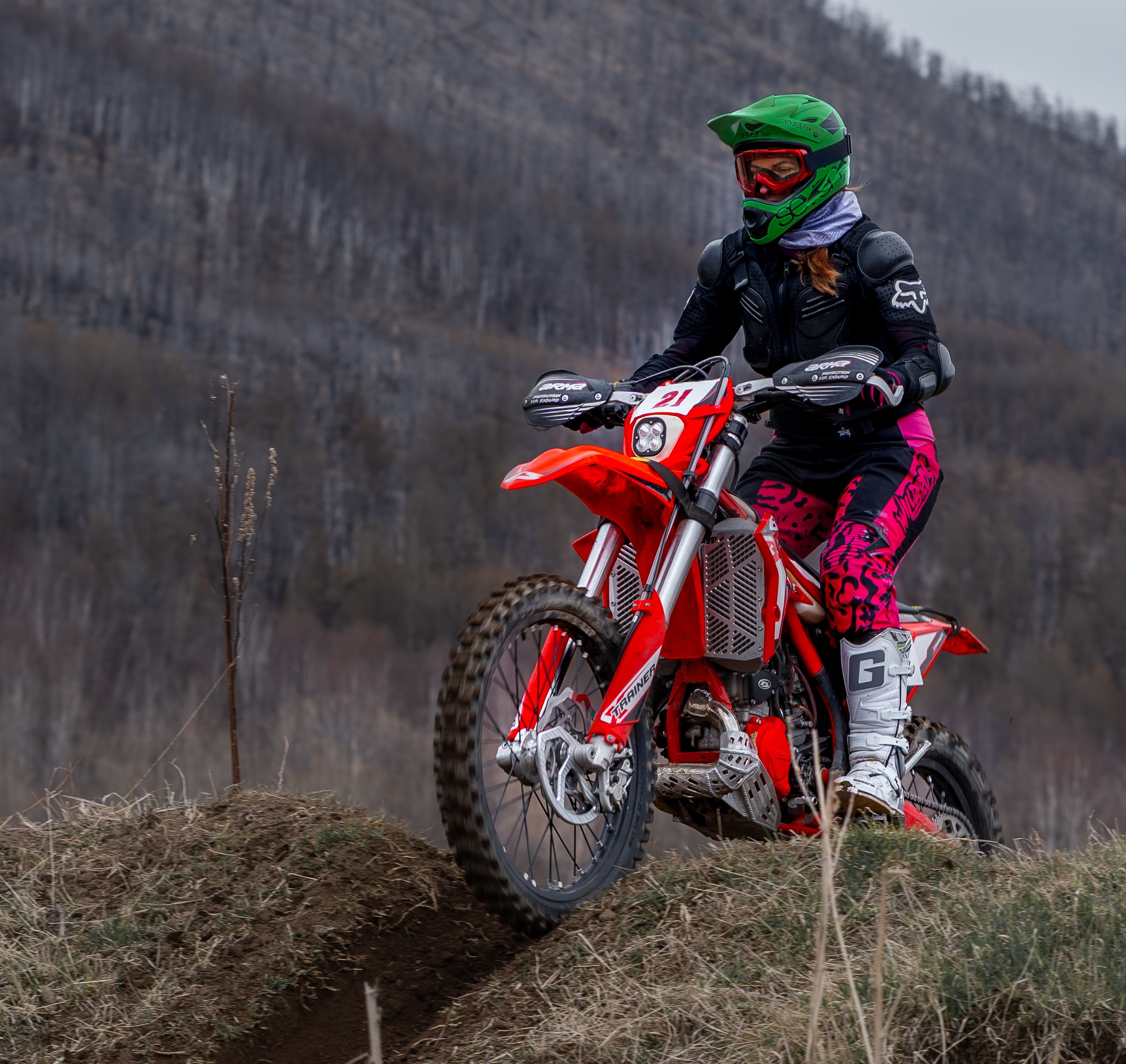 Мотогонки Эссо май 2025. Фотограф Ворошилов Дмитрий. Эссо. Камчатка