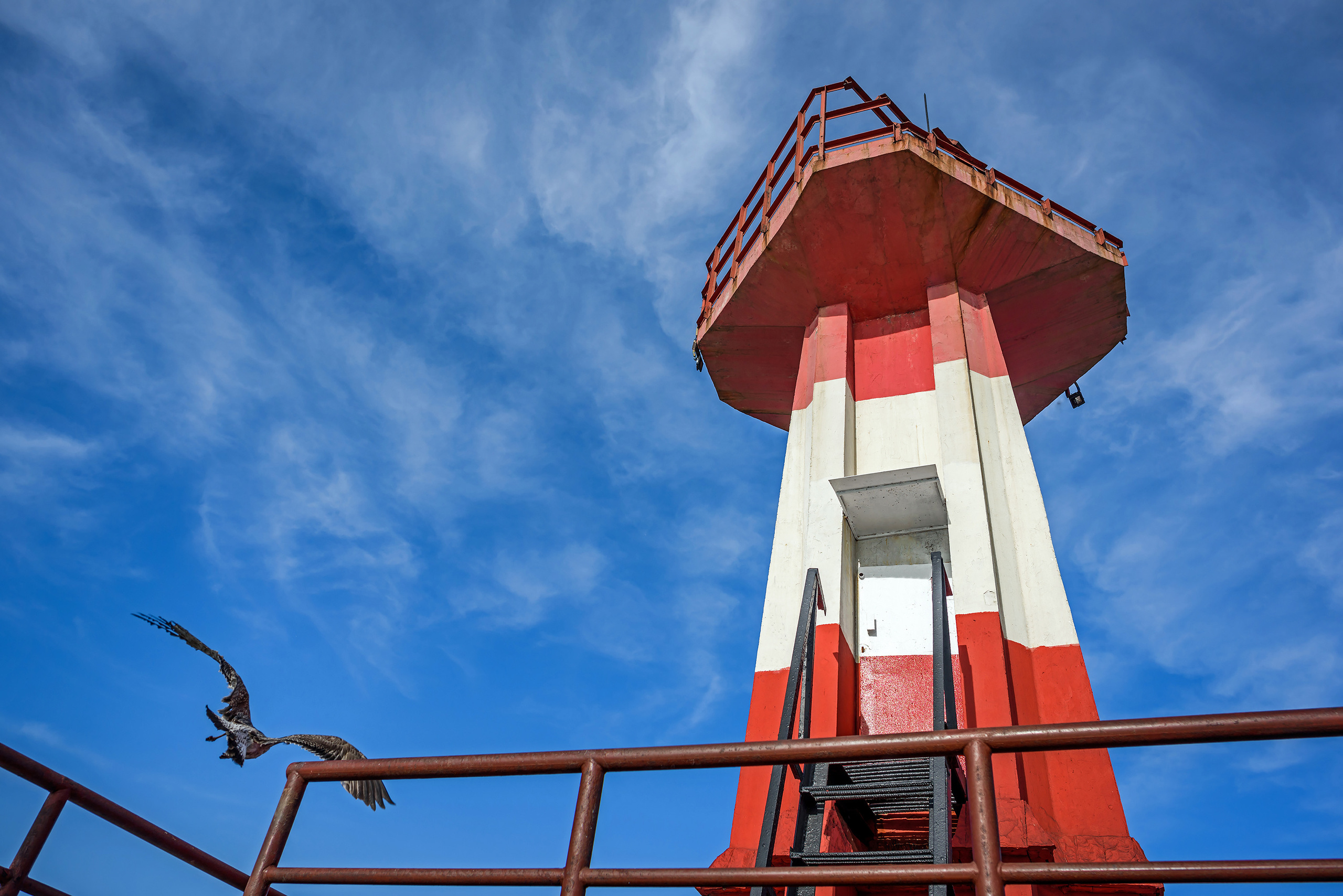 Новороссийск, навигационный знак, западный мол