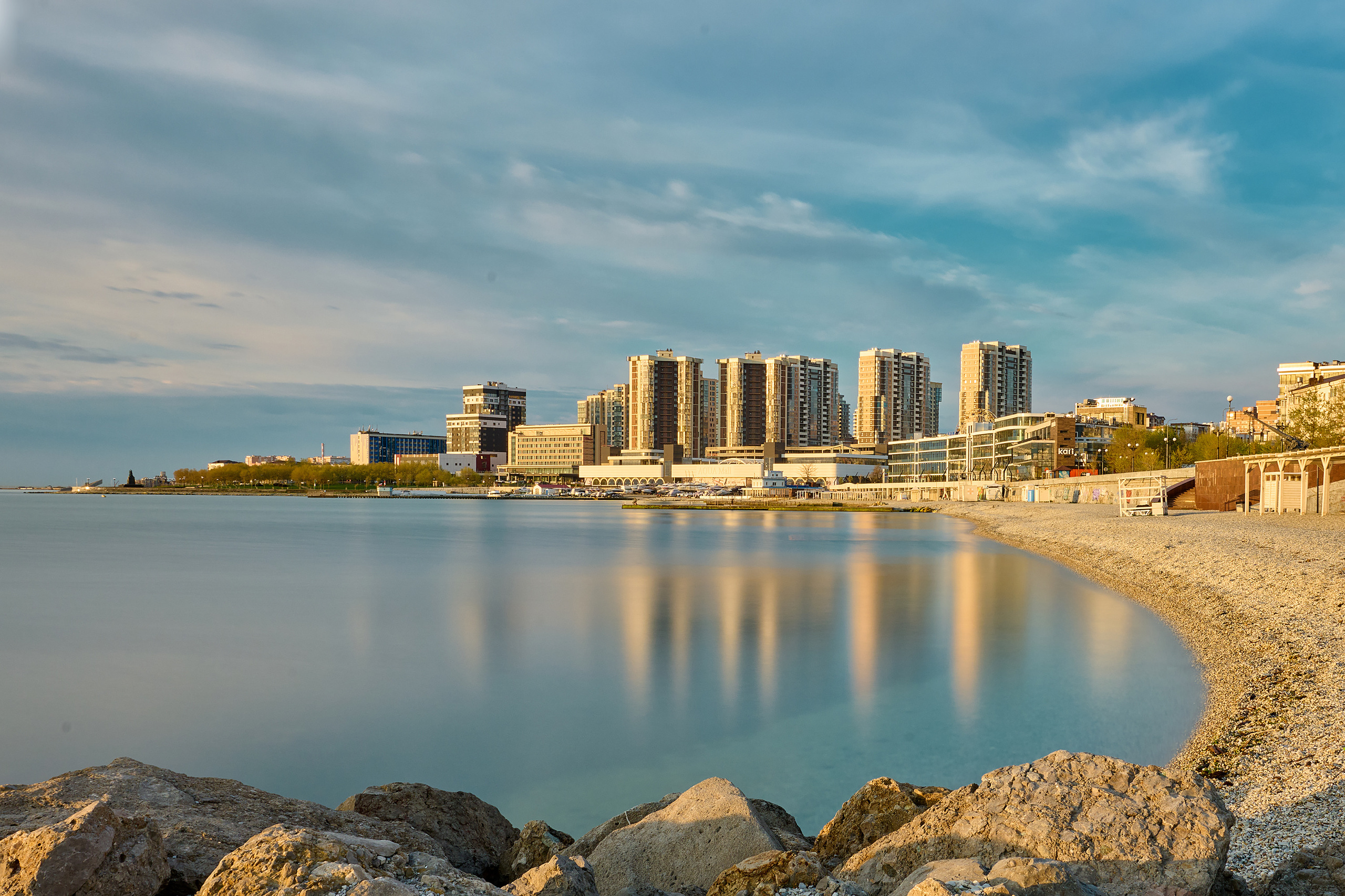 Город на берегу моря