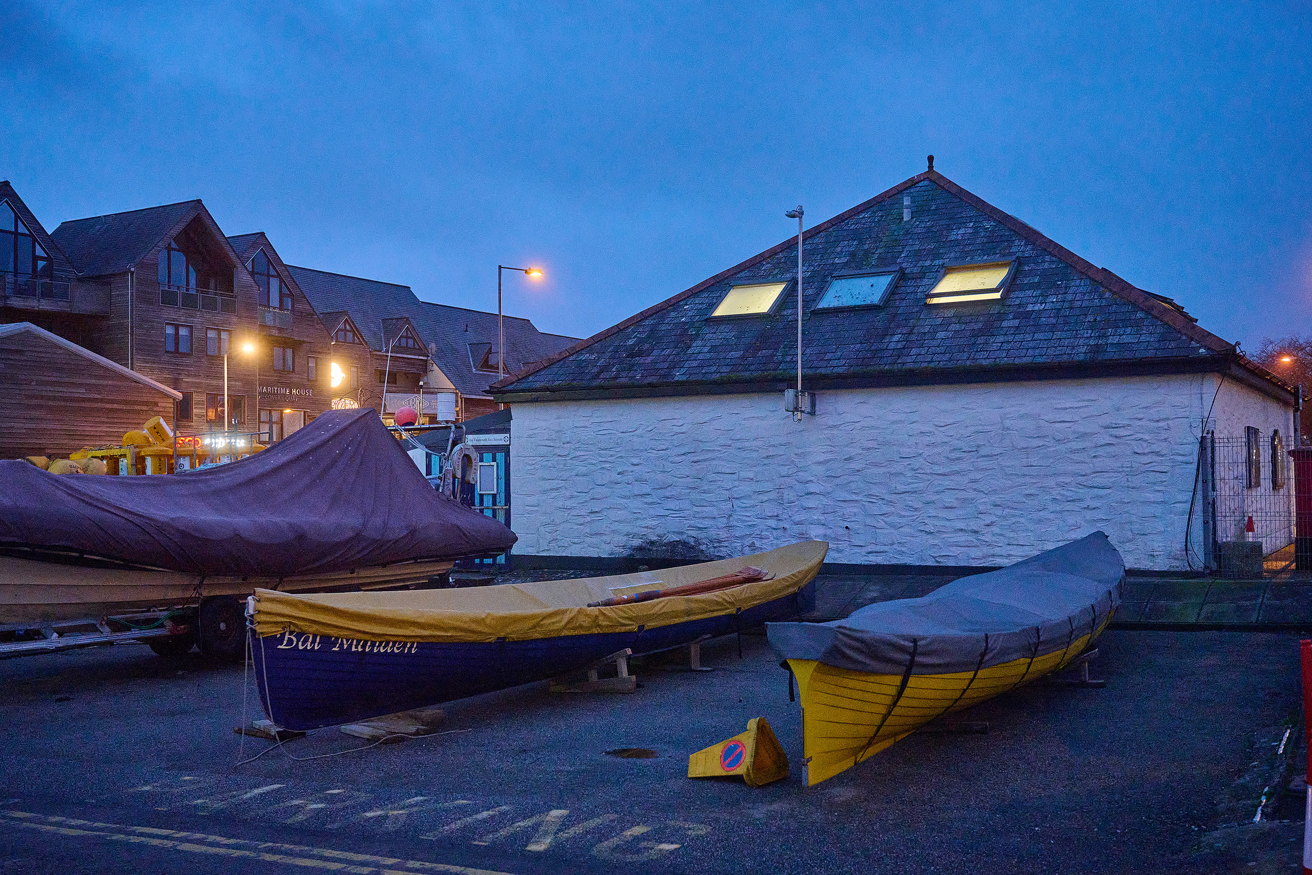 Город Фалмут, Великобритания, вечером