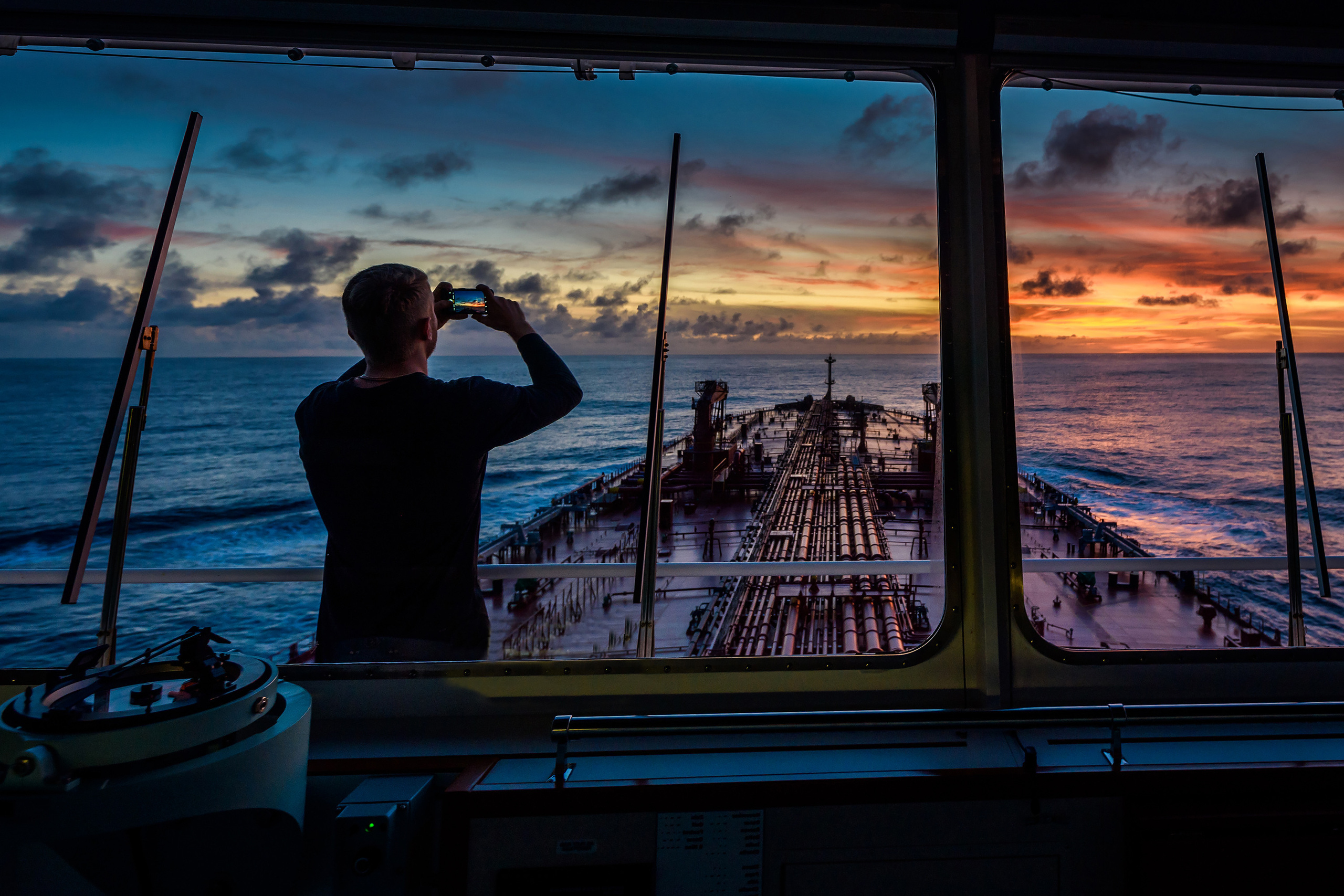 Романтика работы в море. Romanticism of work at sea. Яркие фото на Чёрном море