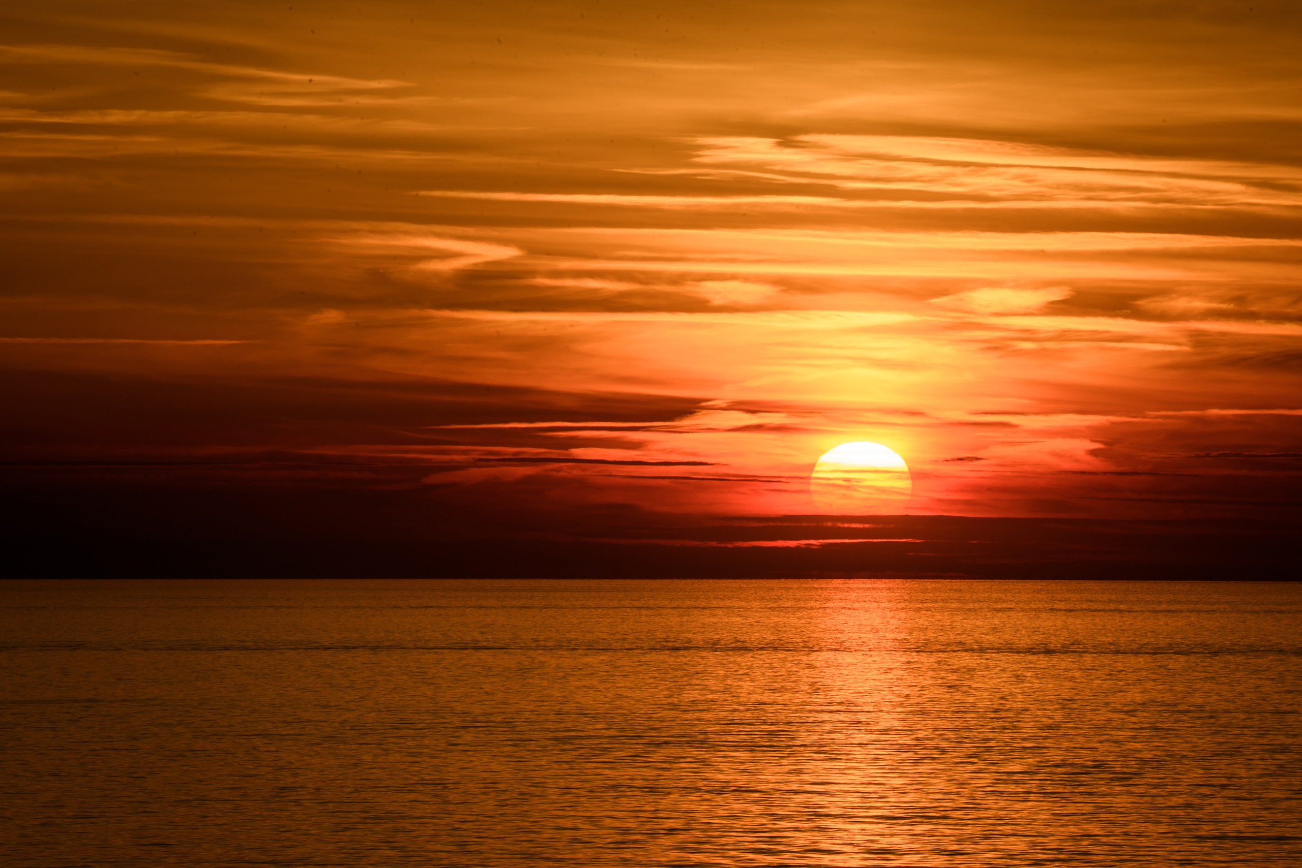 Закат в океане