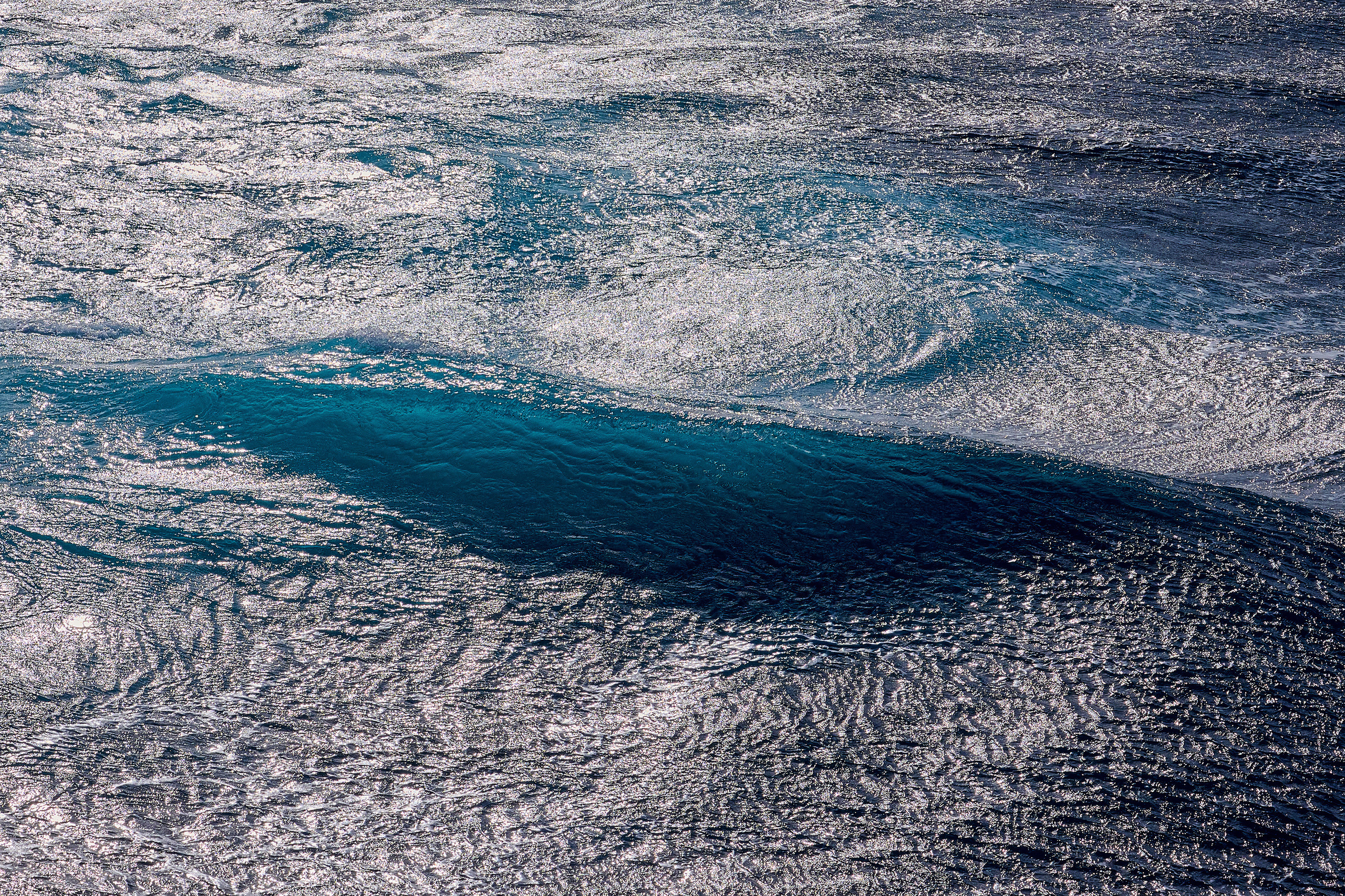Волна на поверхности моря