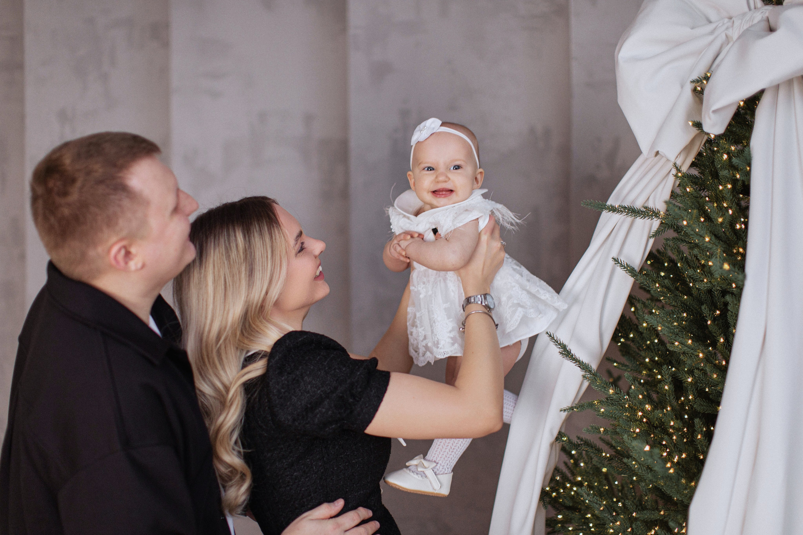 Семья к новому году 2025. Фотограф Лиана Артемова в Пензе