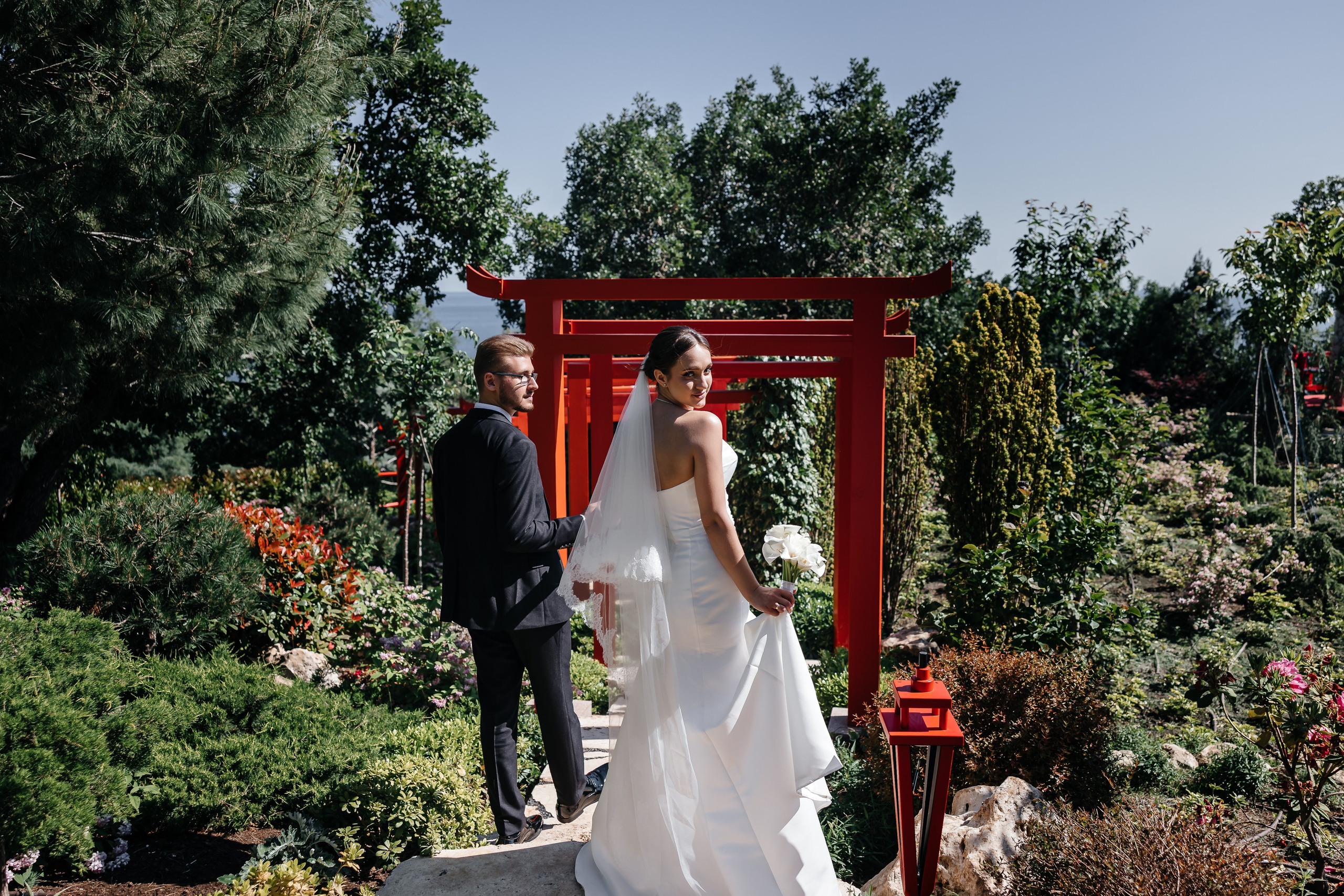 Анонс свадьбы Иры и Никиты. Прогулка в отеле Крымский Бриз. Свадебный фотограф в Крыму и Севастополе Ольга Баскакова