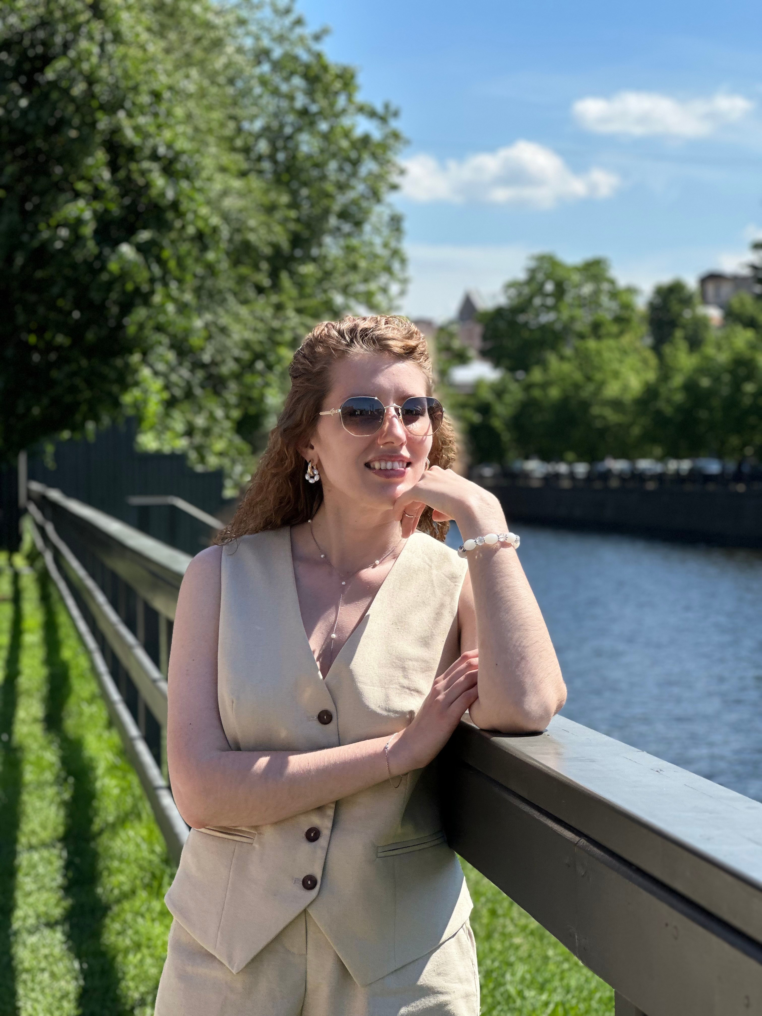 Прогулка по центру. КОНТЕНТ |БРЕНД фотограф Санкт-Петербург — Жанна Олтаржевская