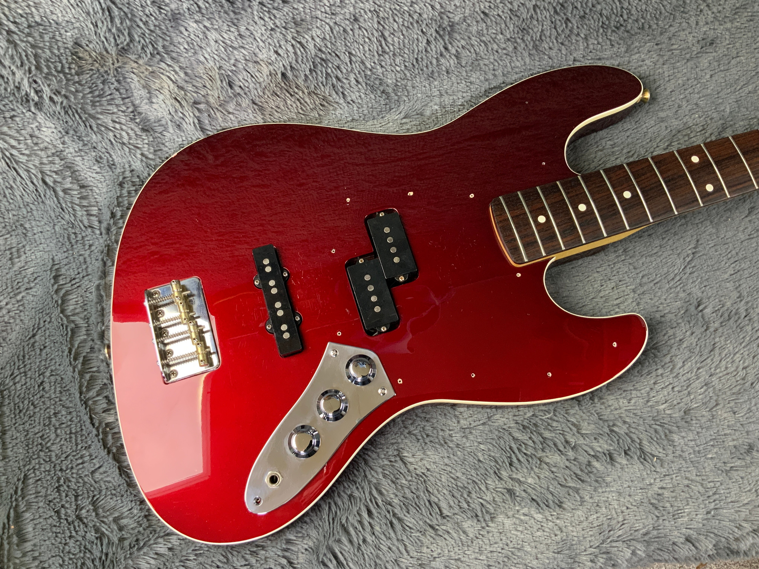 Fender Aerodyne Jazz Bass