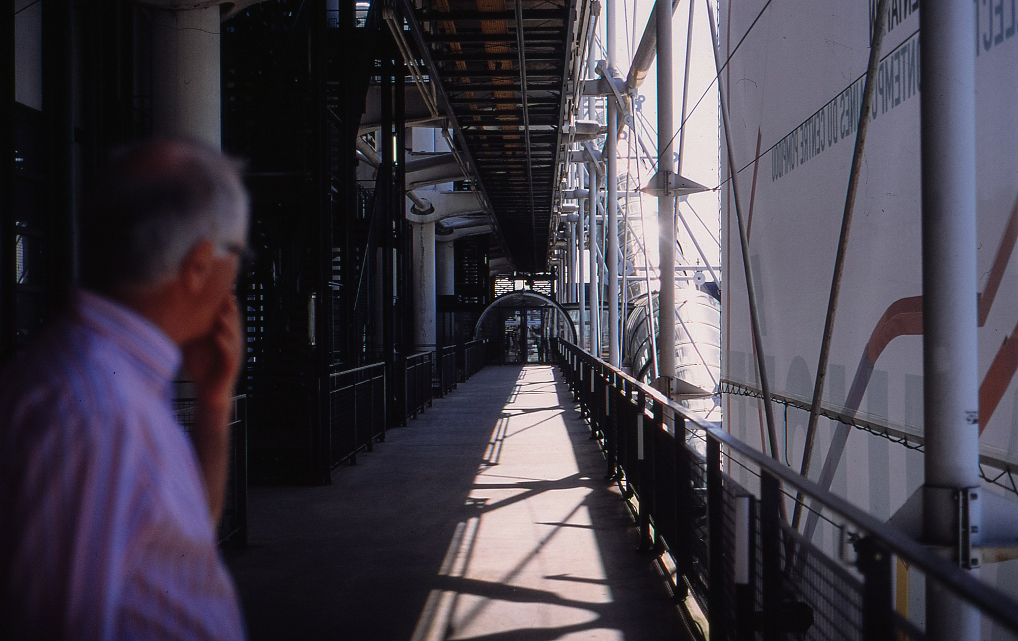 Paris photofilm slide. Iraogo