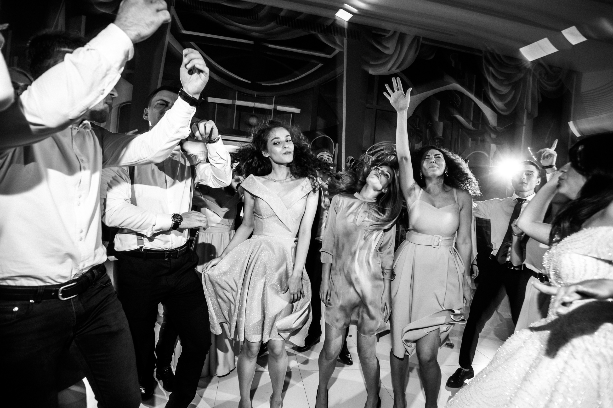 Wedding & portrait photographer Sergey Lazarenko