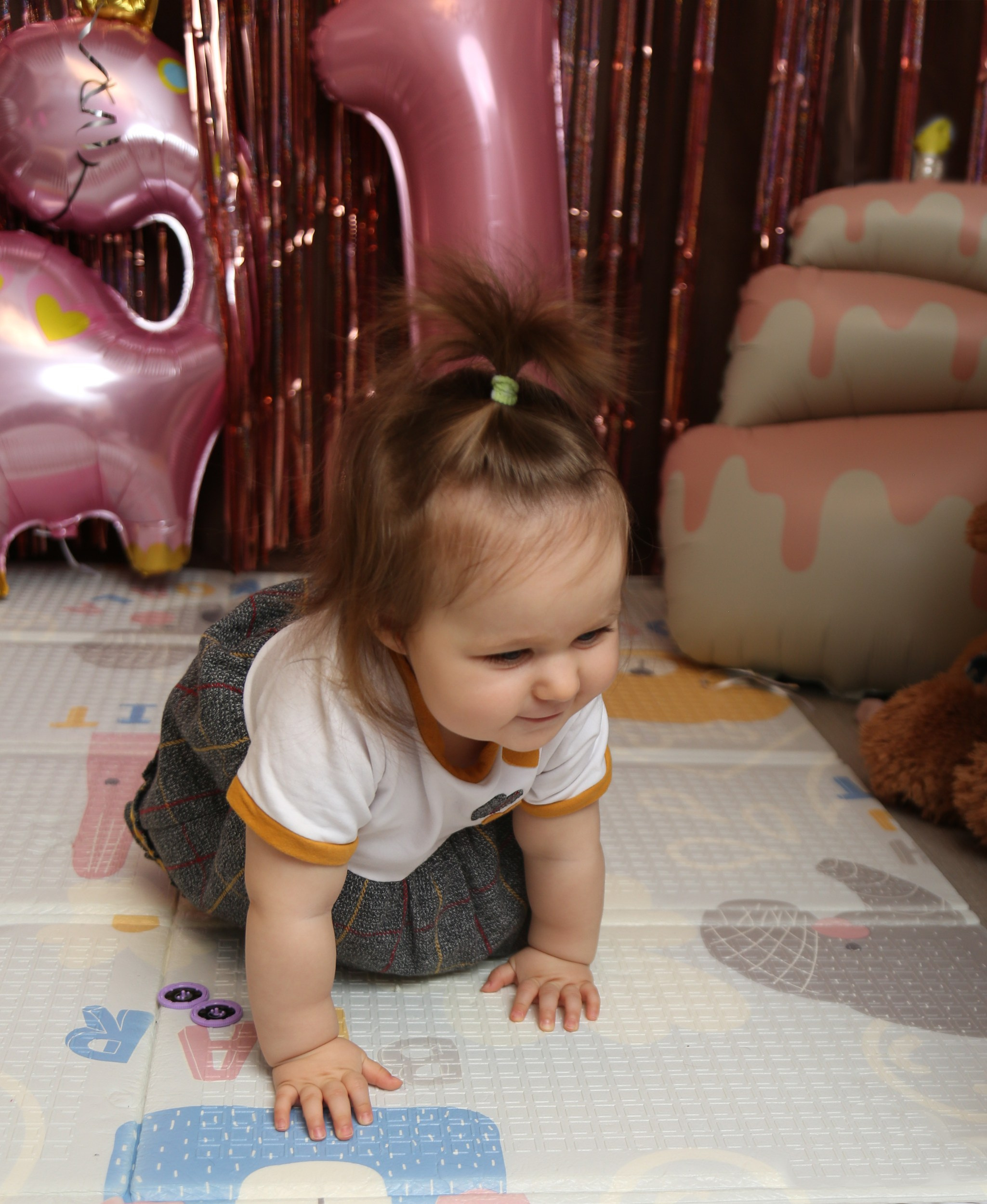 Фотосессия на 1 годик. Фотосессия в студии в Москве от профессионального фотографа услуги по доступным ценам