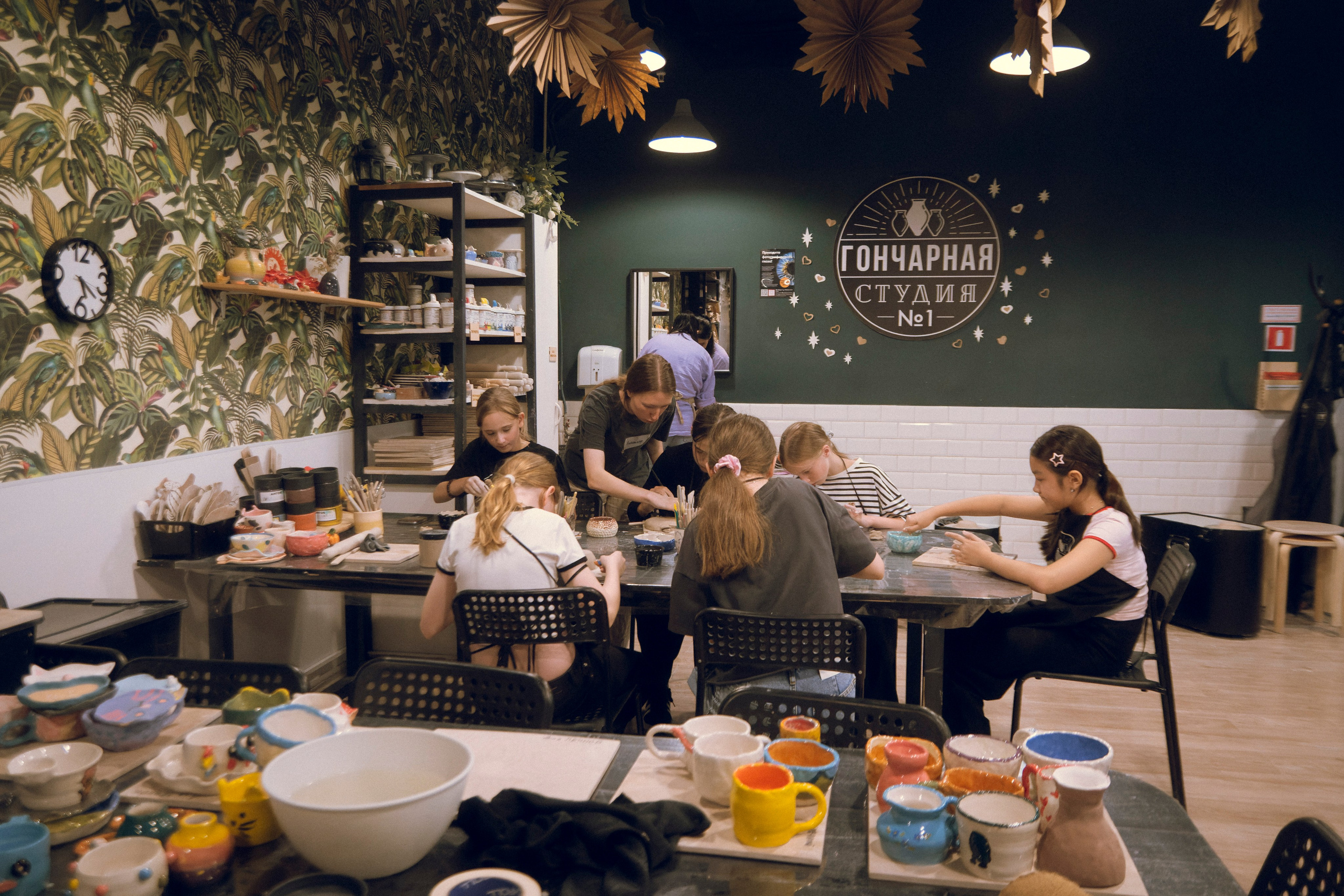 В гончарной мастерской. Плак или Квак