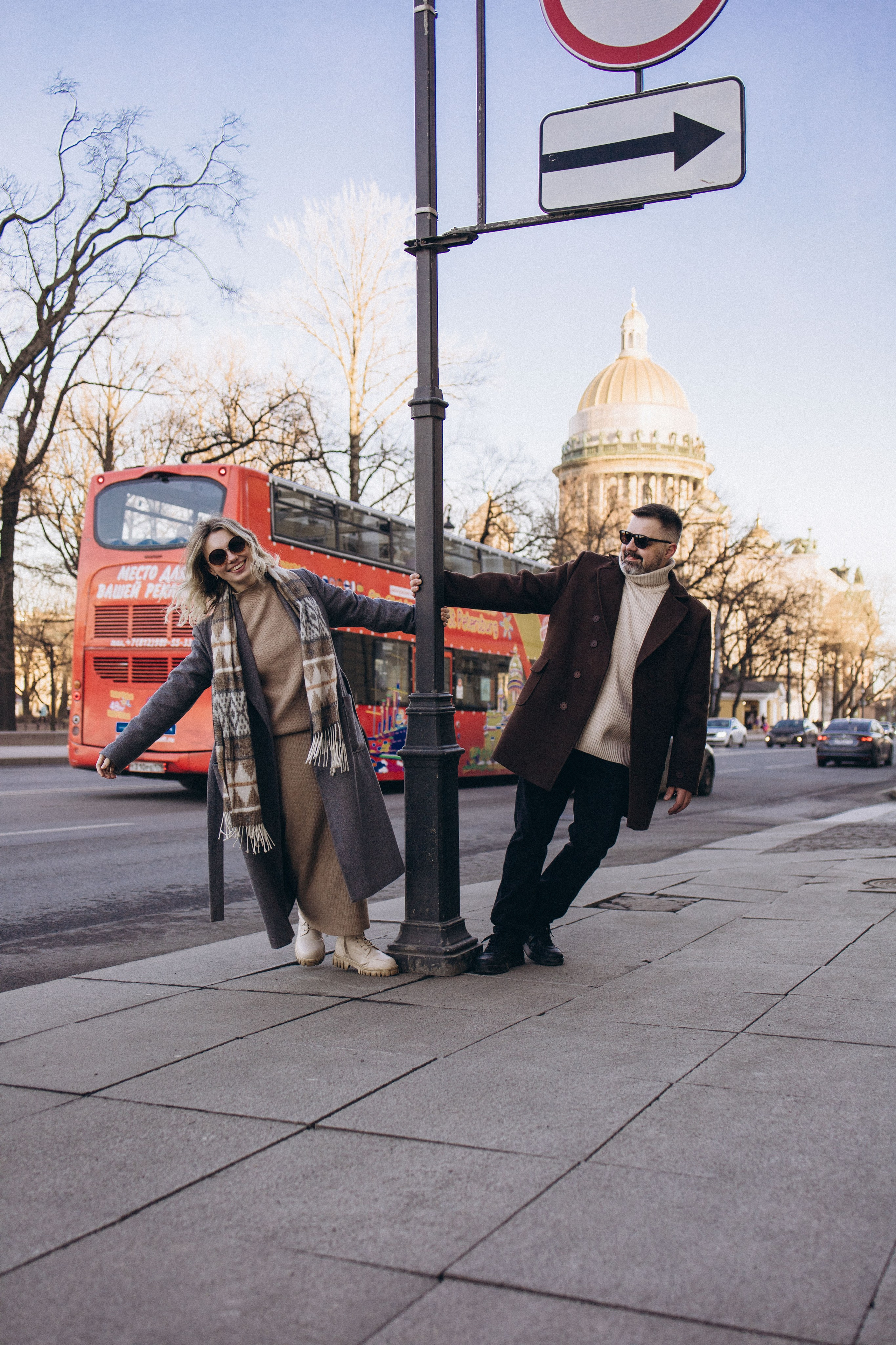 Фотосессия Lovestory возле Исаакиевского собора в Питере. Семейный и детский фотограф в Санкт-Петербурге Павлова Елена