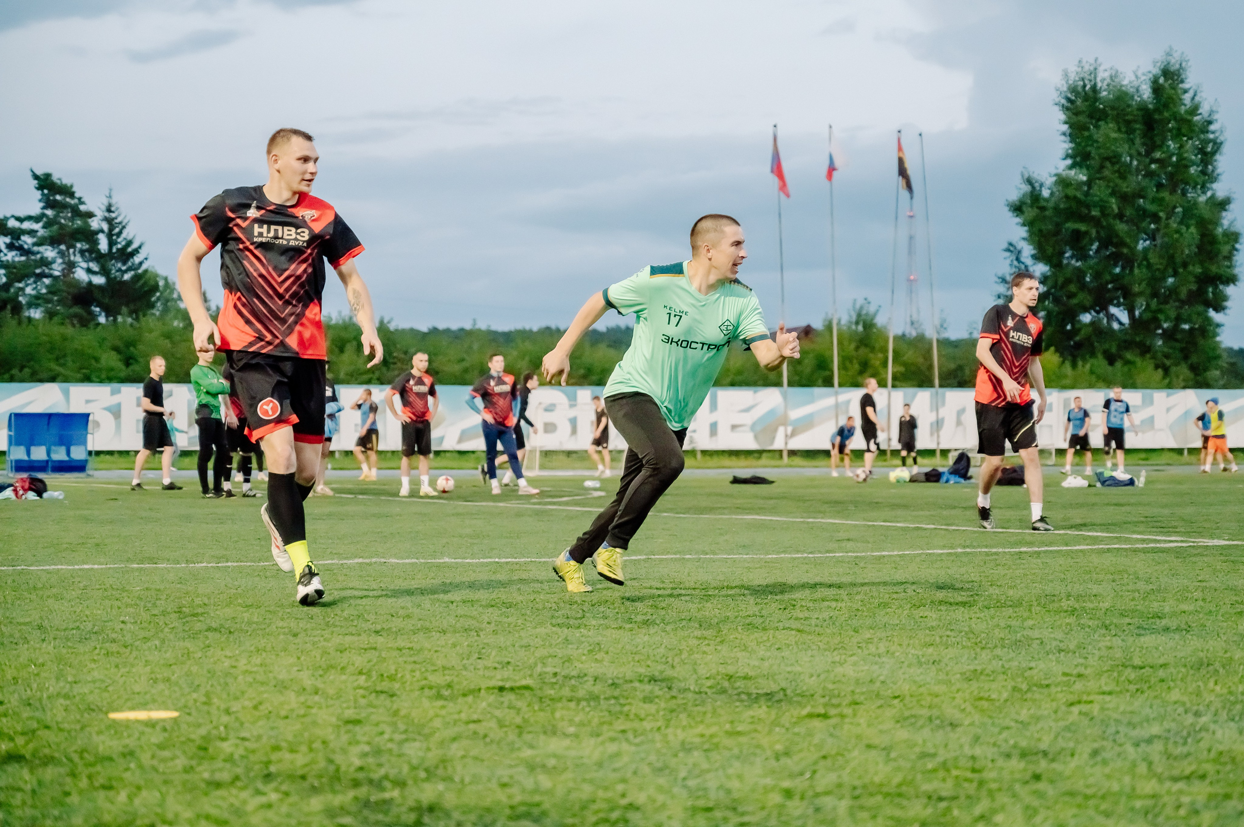 Футбол в Шахтёре 08.2025. Детский фотограф, семейный фотограф и репортажи в Кемерово