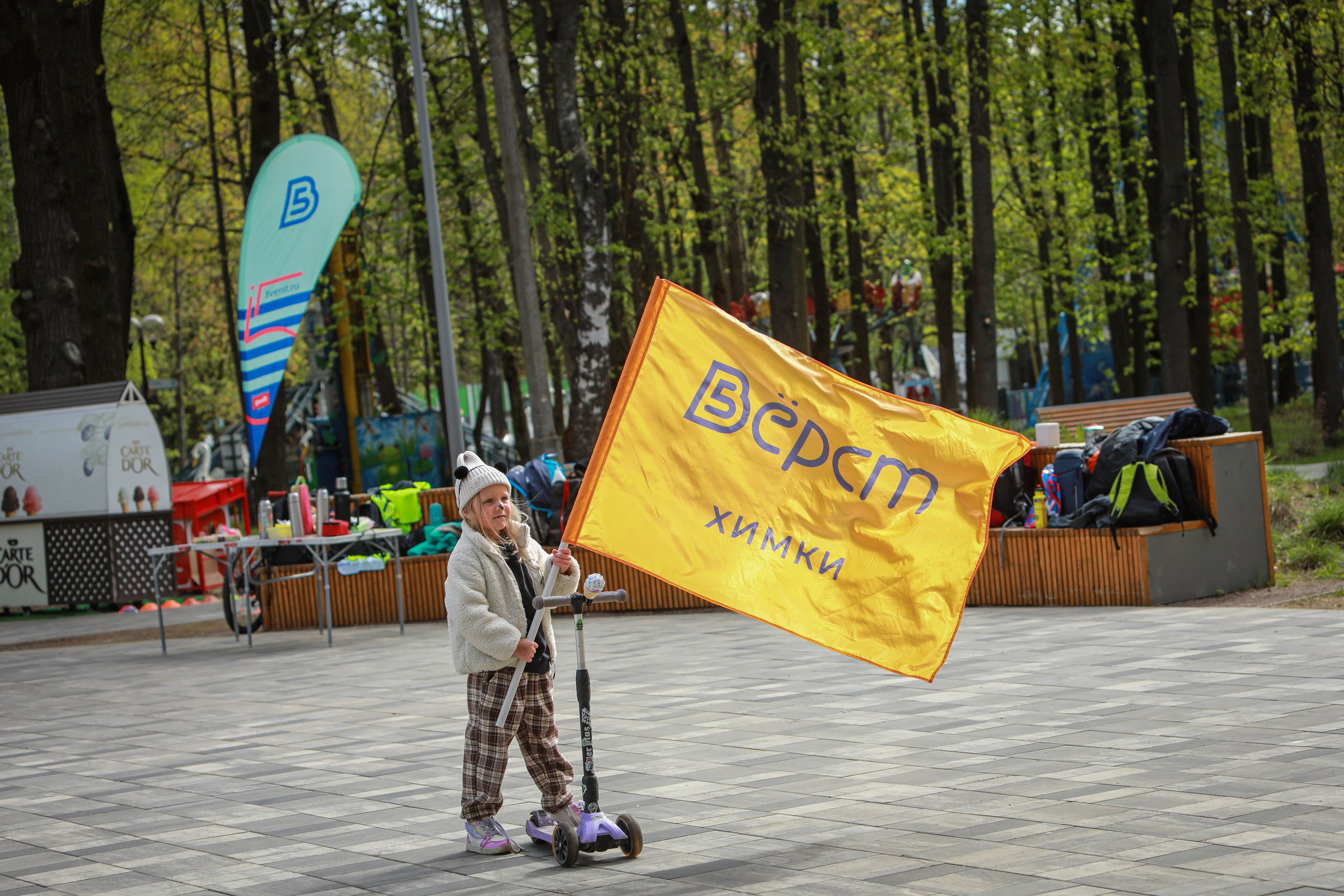 Черно-белый 101 забег 5 вёрст Химки. Фотограф Сергей Ловкий