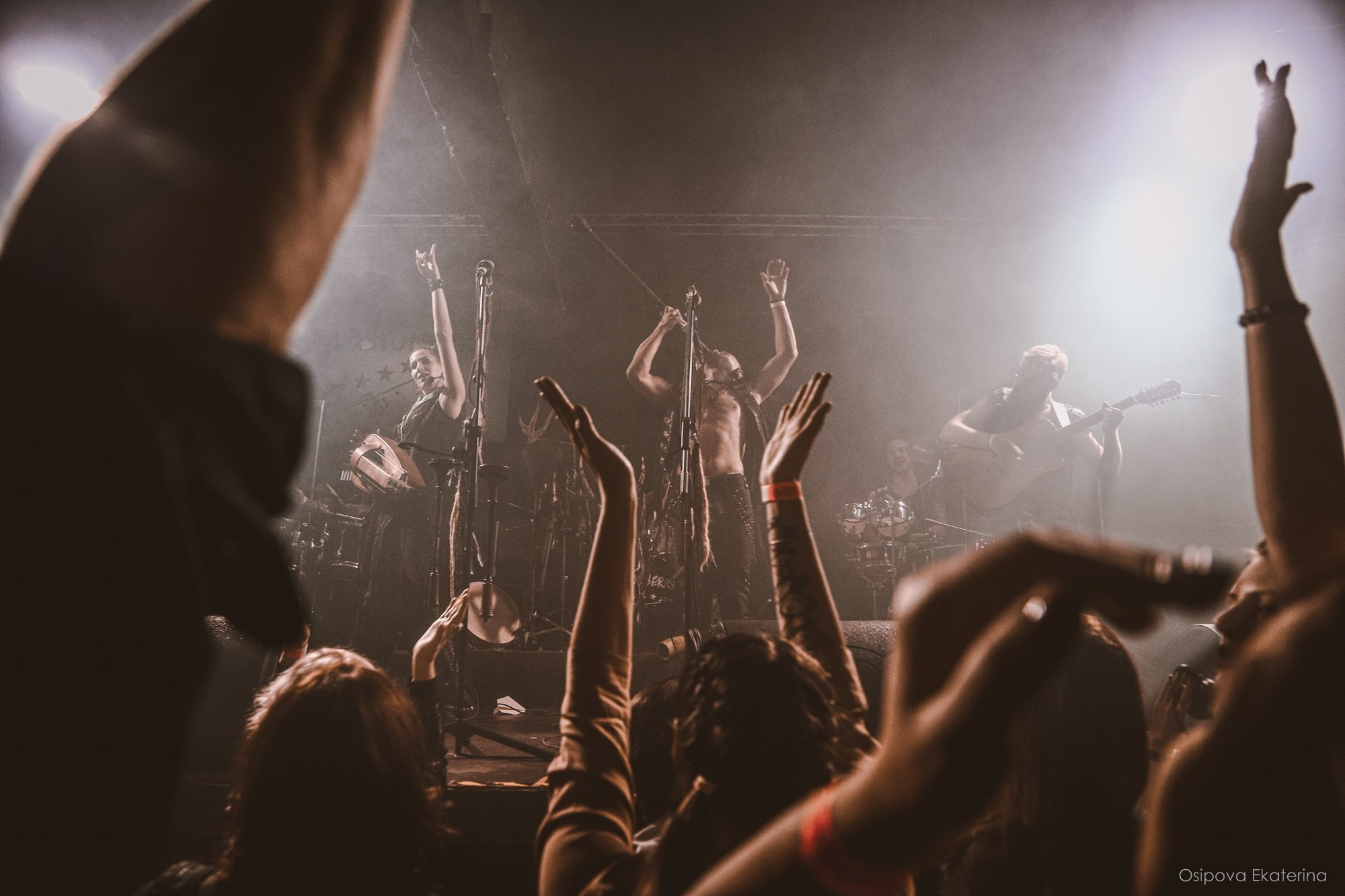 Репортаж концерта группы «Ирдорат». Екатерина Осипова — профессиональный фотограф в Москве