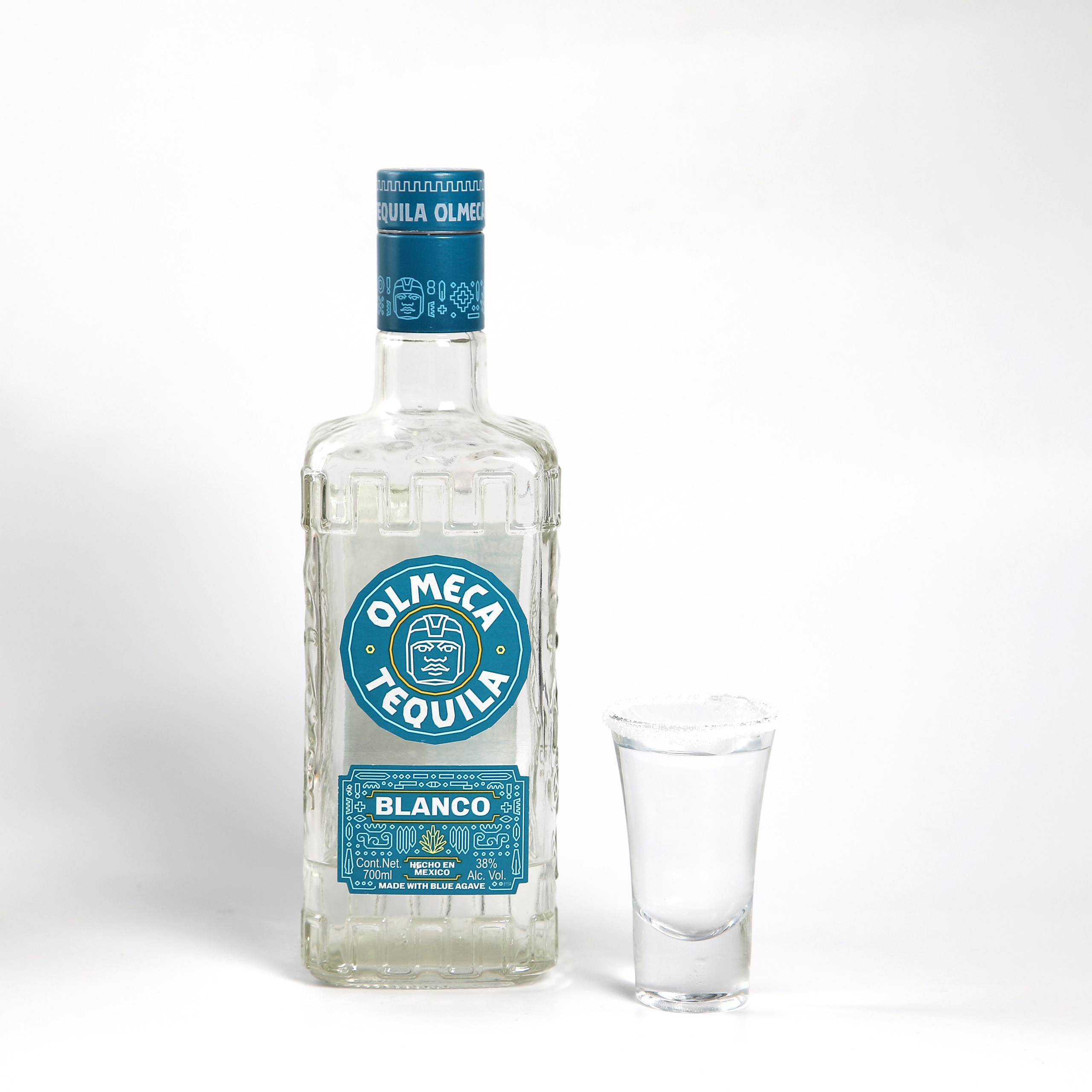 Фуд-фотография Bombay Sapphire и стопки.