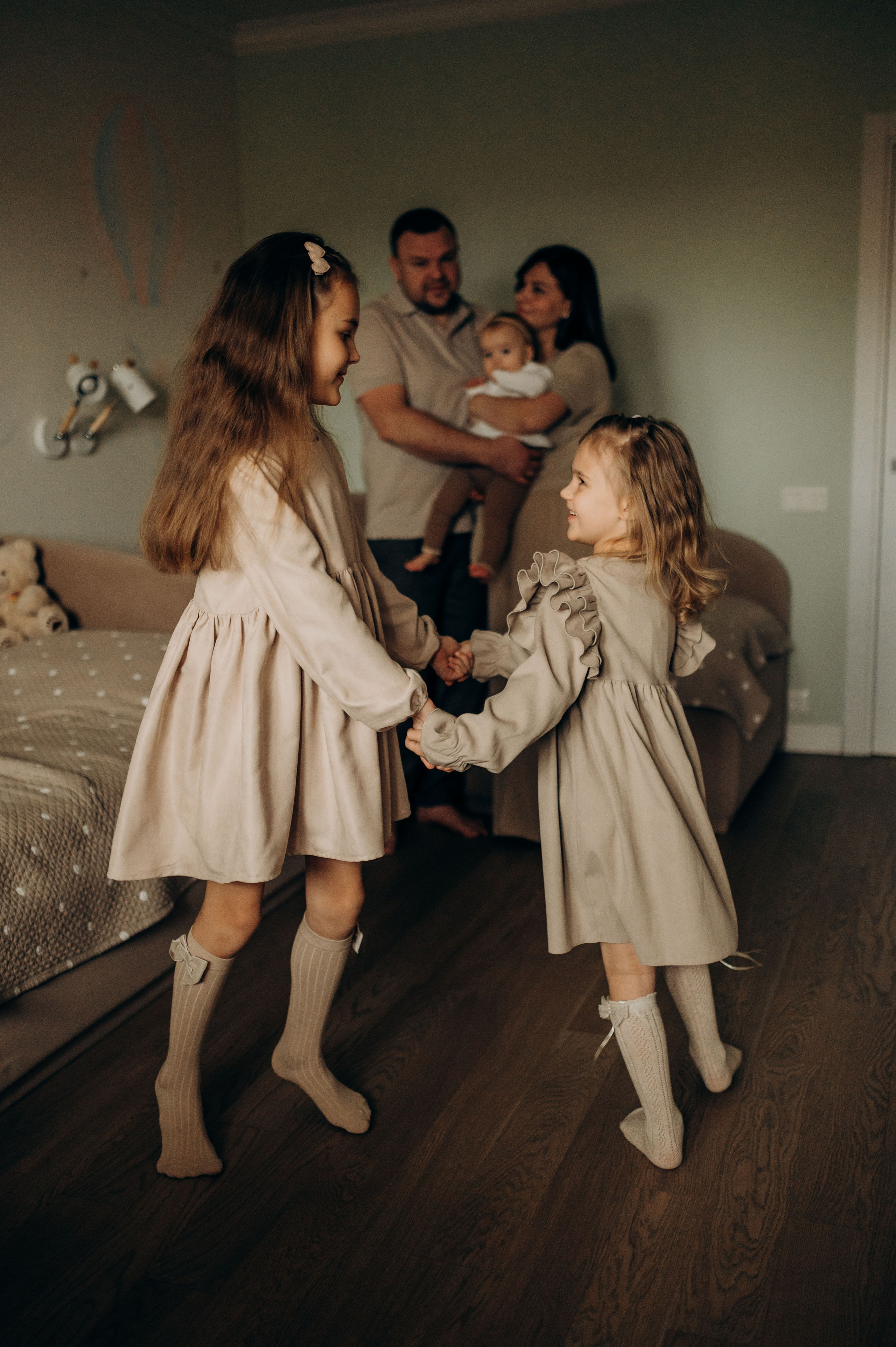 Годик младшей сестрёнке. Семейный фотограф в Домодедово и Москве Елена Пичугина