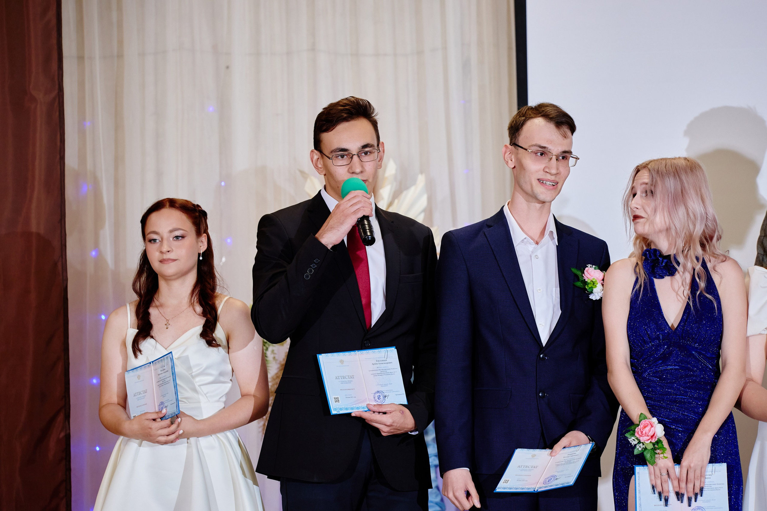 Выпускной 35 Сош. Фотограф Выпускные альбомы Таганрог Сергей Коробченко