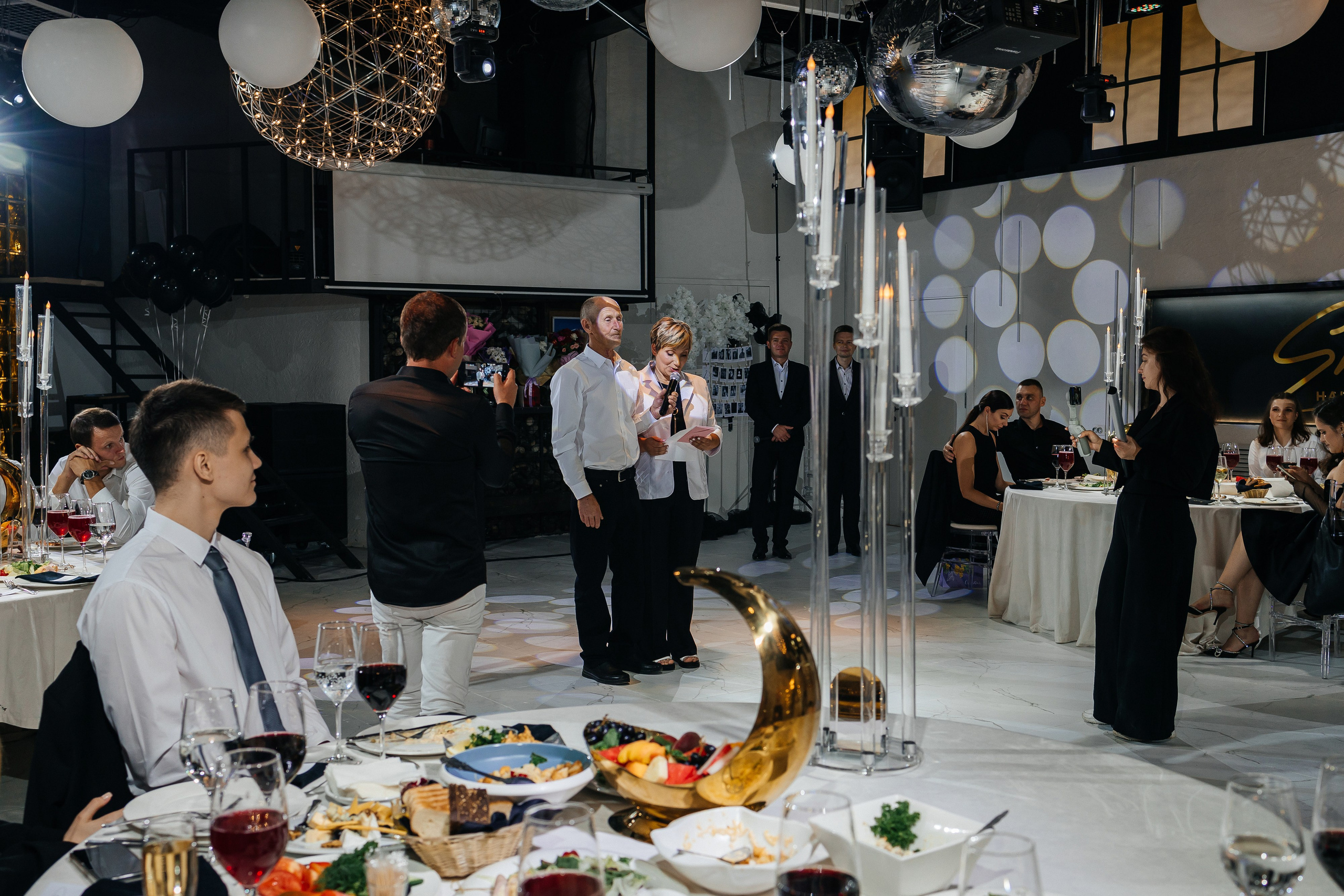 Романтическая фотосессия в исторической усадьбе. Олег Сверчков | Свадебный фотограф Вологда