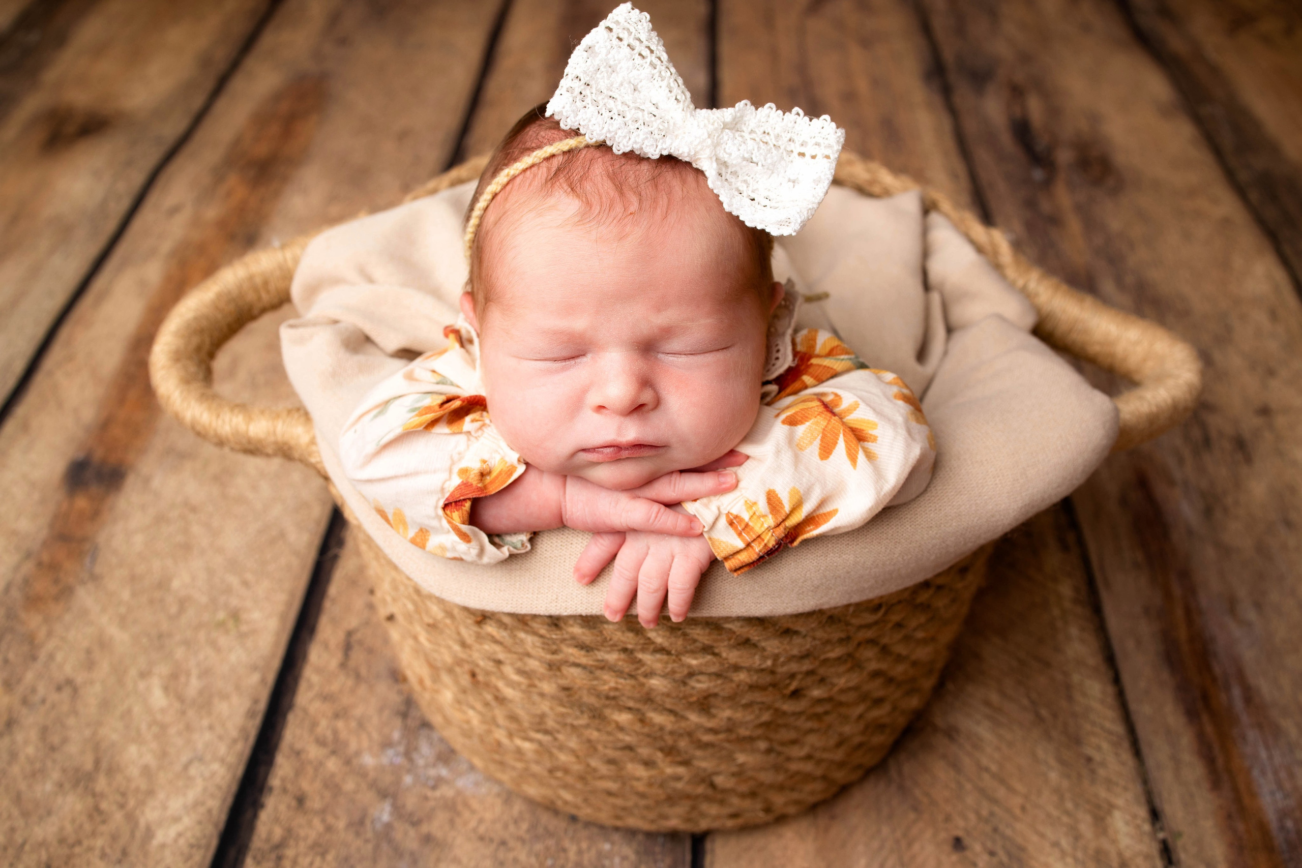 Нежная и милая фотосессия первых дней жизни Вашего ребенка в Минске. Фотограф новорождённых Минск — стоимость newborn фотосессии в Минске