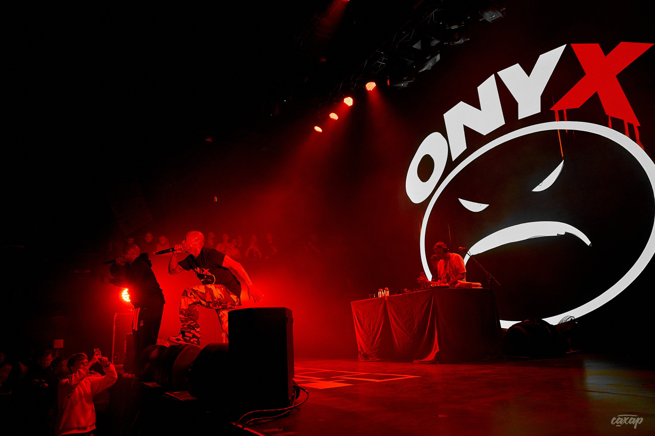 ONYX. Профессиональный фотограф в Екатеринбурге Юра Сахар