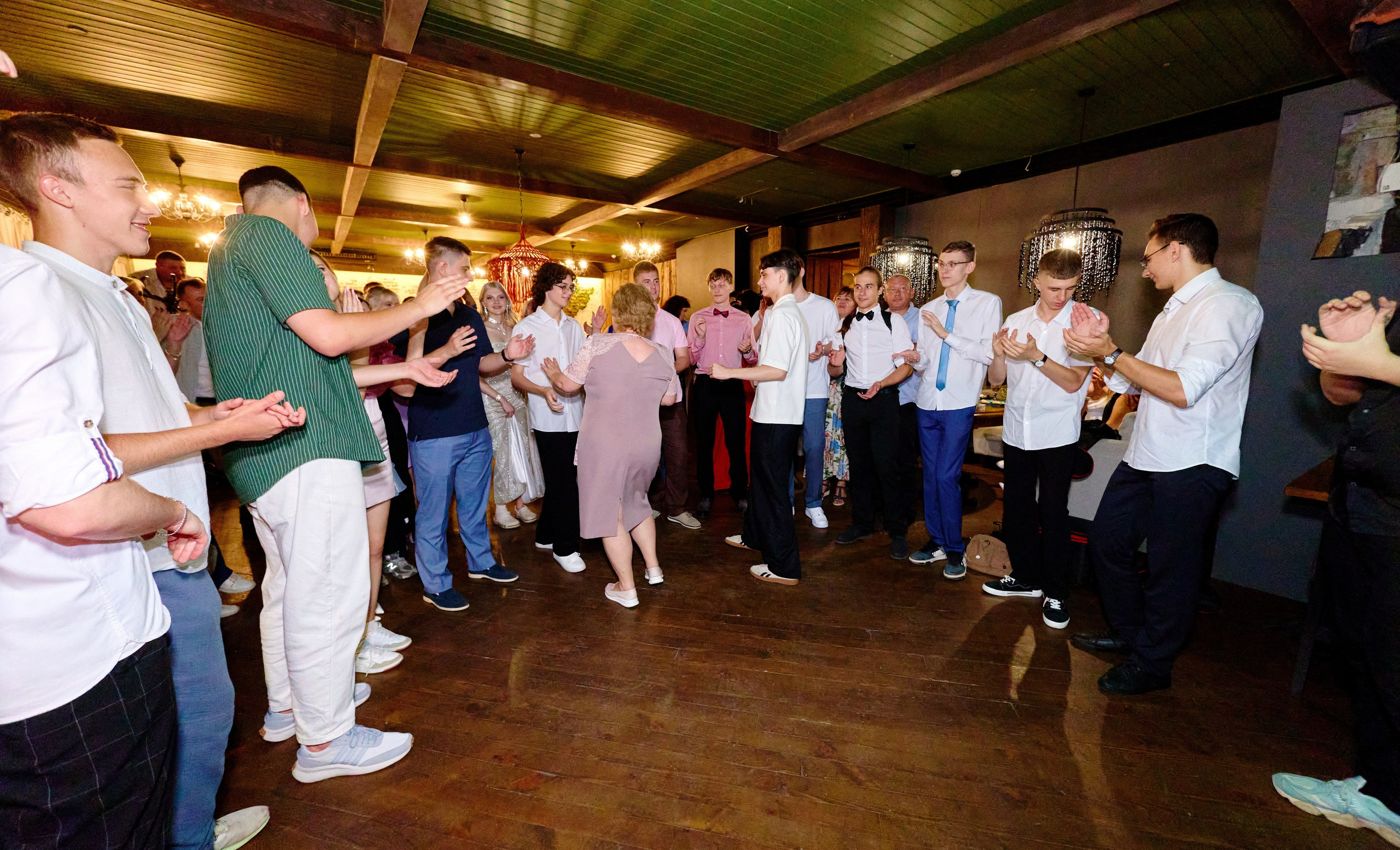 Выпускной 35 Сош. Фотограф Выпускные альбомы Таганрог Сергей Коробченко